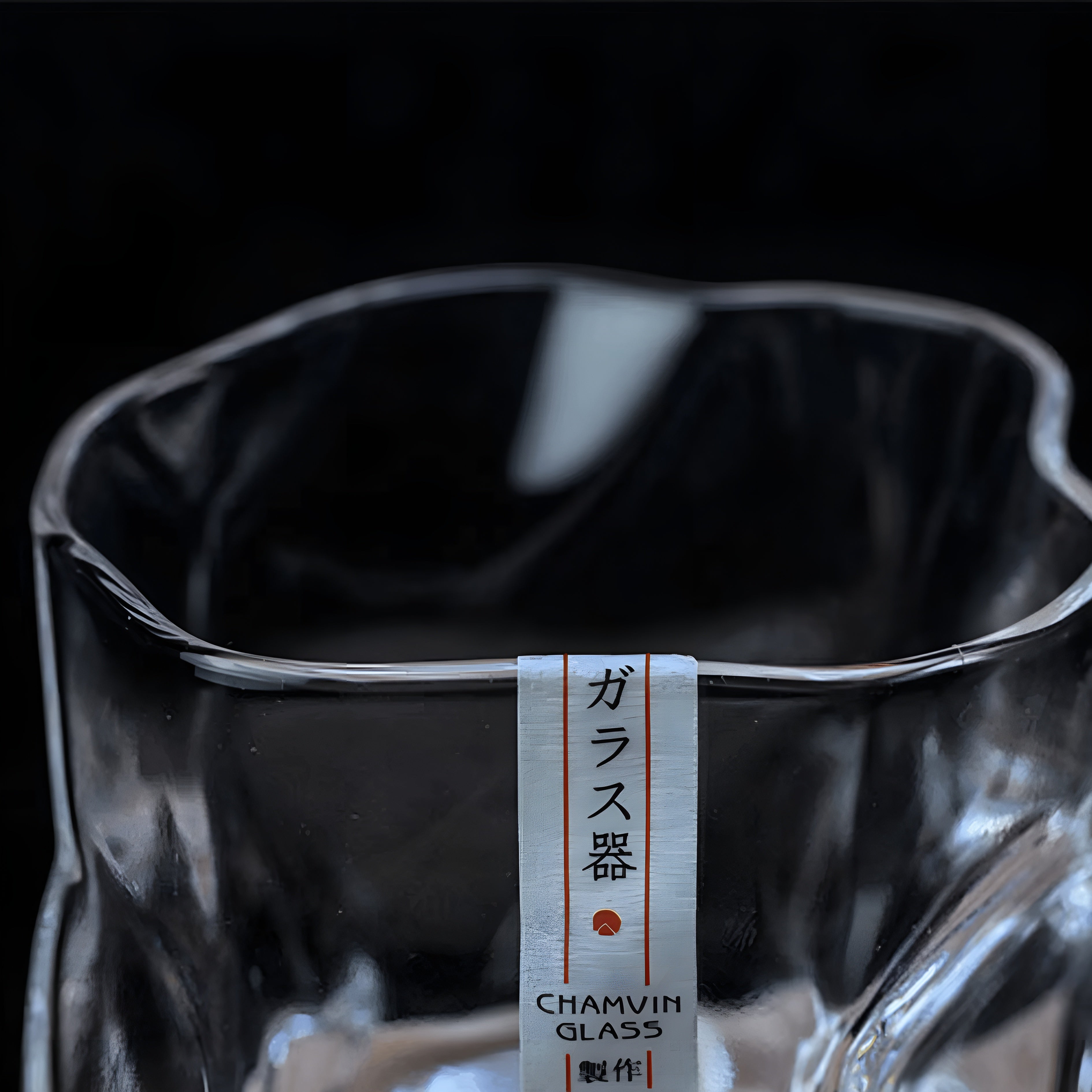Whiskyglas im Edo Kiriko-Stil – Handgeschliffen mit einzigartigem Crumple-Design