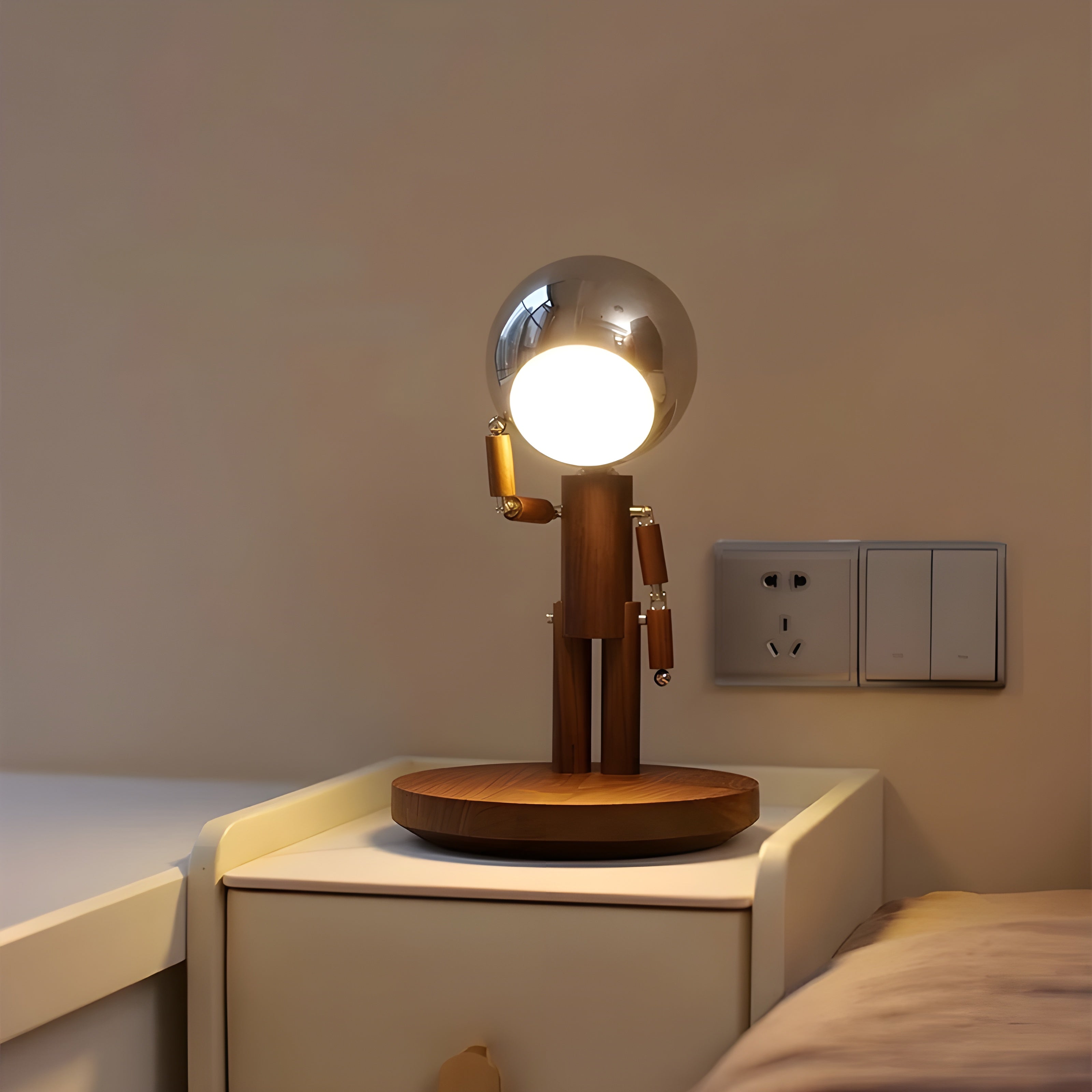 LunarEase Lampe – Elegante Schreibtisch-Mondlampe