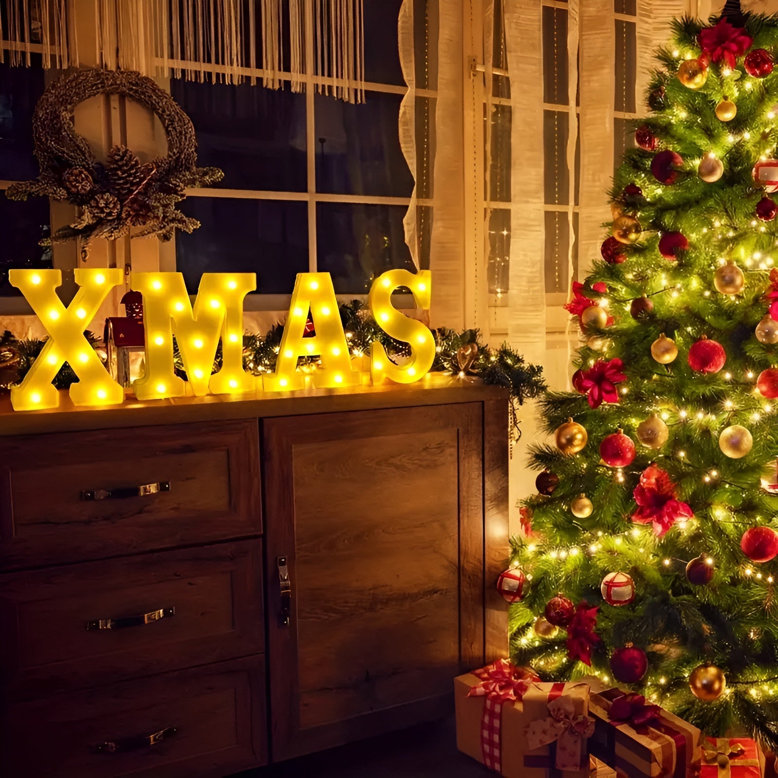 LED Weihnachtsbuchstaben – Festliche Leuchtschrift in Warmem Gelb | Batteriebetrieben für Innendekoration & Weihnachtsfeiern