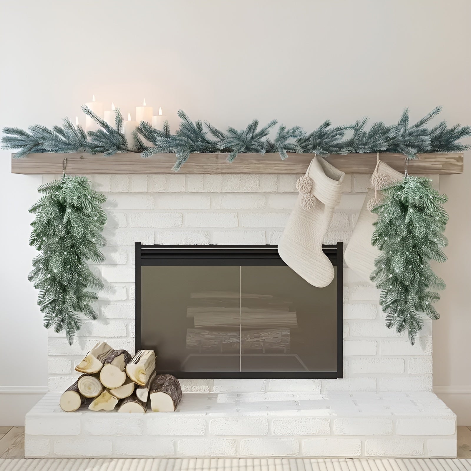 Künstliche Weihnachtsgirlande – Mit Schneeperlen und Frost-Effekt | Dekorative Hängedeko für Tür, Kamin & Treppengeländer