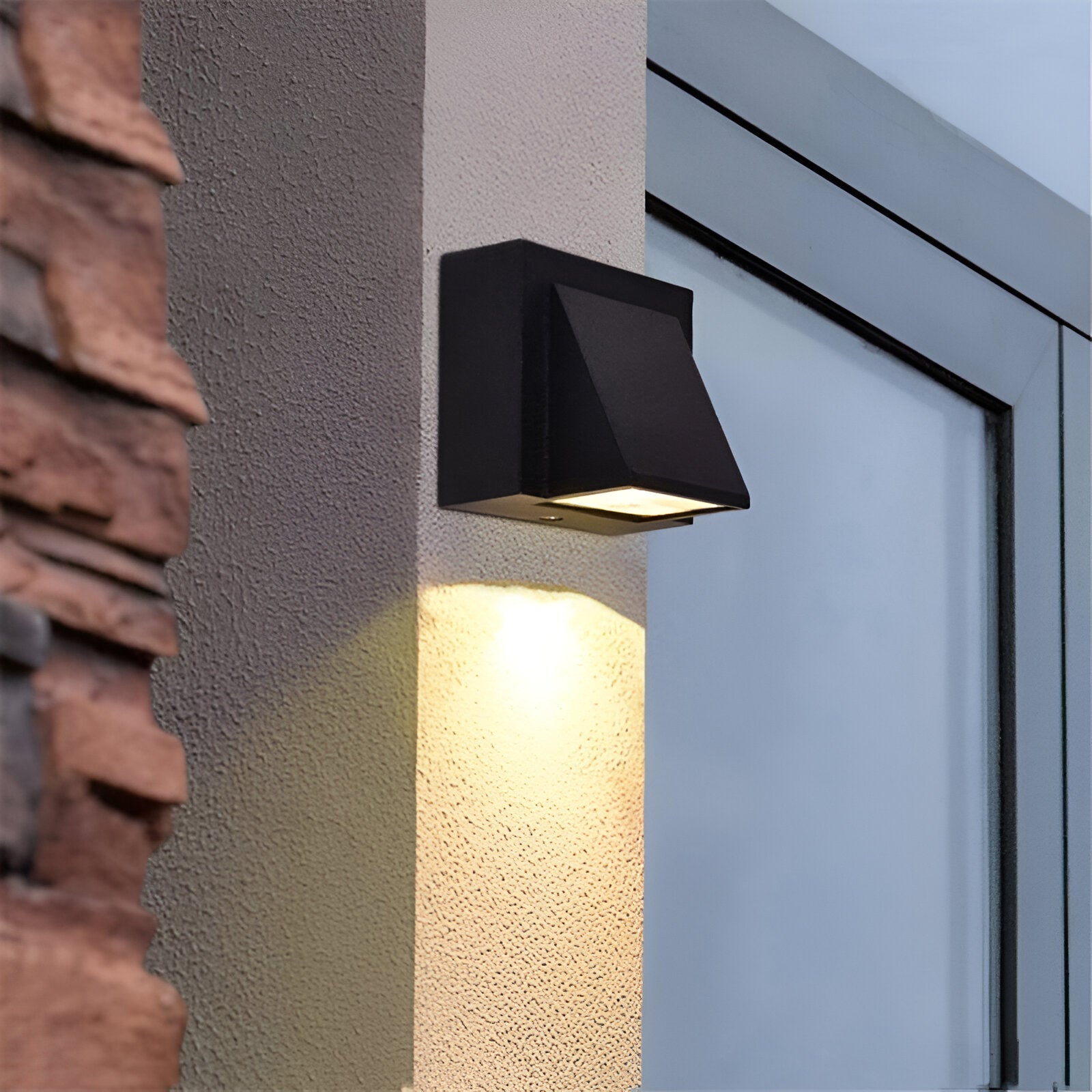 Moderne LED-Außenwandleuchte aus schwarzem Metall – Wetterfest und Hochwertig