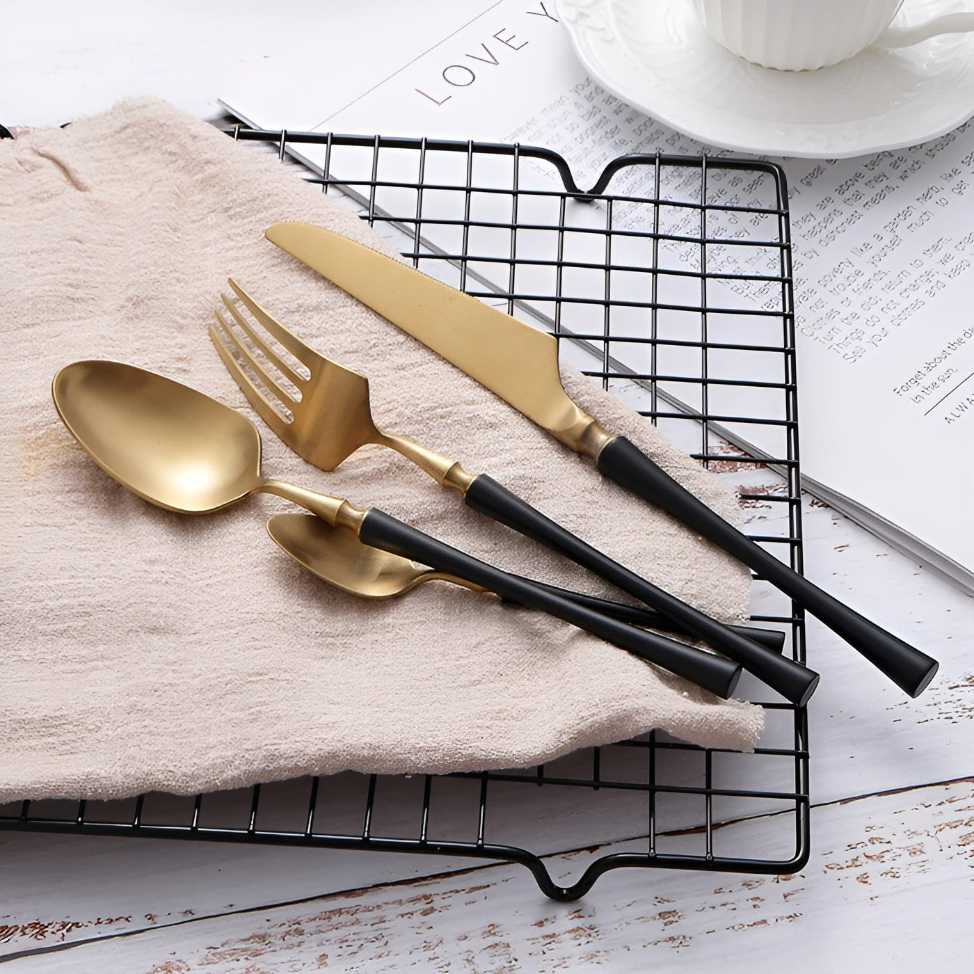 24-teiliges Besteckset aus Edelstahl – Modern und Hochwertig | Perfekt für Elegante Tischkultur - Besteck-Set