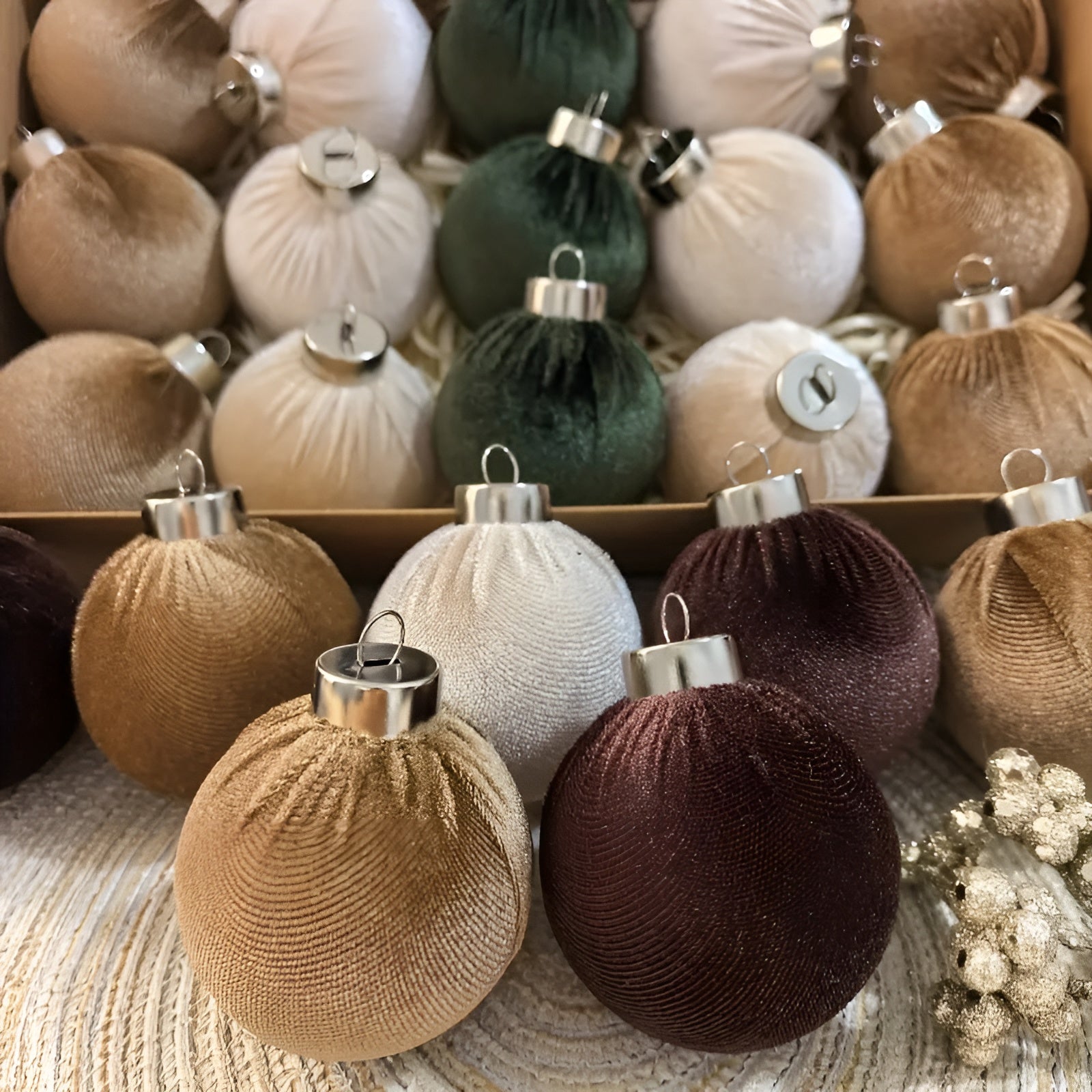 Glitzernde Weihnachtskugeln – Kreative und Langlebige Christbaumdekoration