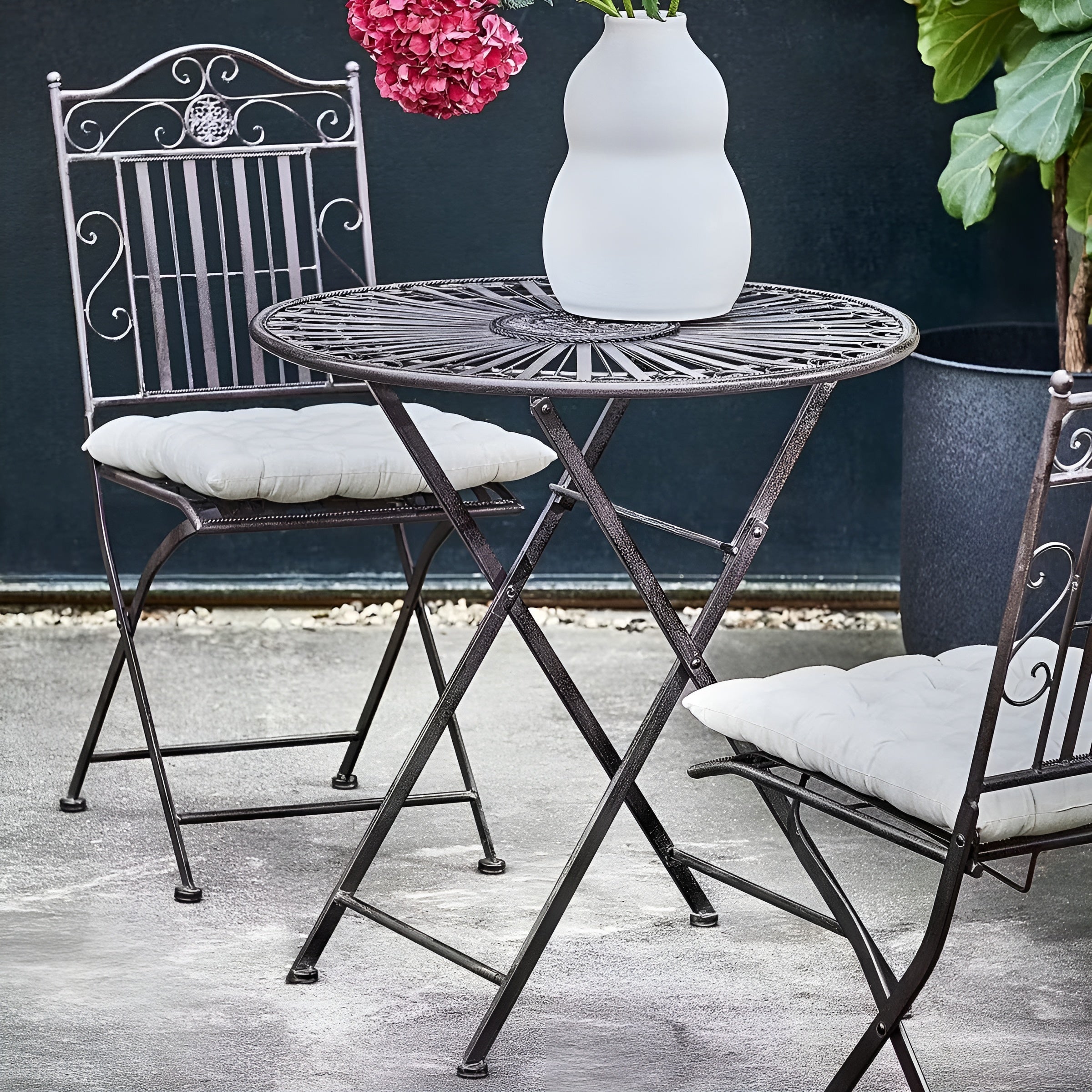 3-teiliges Terrace Hill Gartenmöbel Set – Klappbares Bistro-Set aus Eisen in Vintage Dunkelbraun - Dunkelbraun