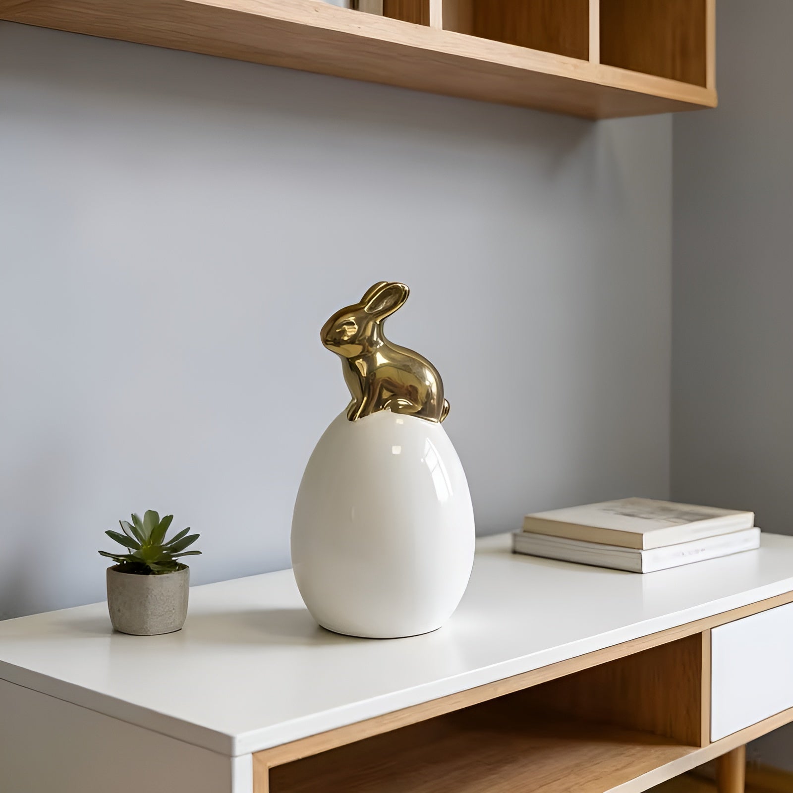 Keramik Deko Hase in Ei-Form – Moderne Osterdeko in Weiß & Gold | Elegante Tischdekoration für Wohnzimmer