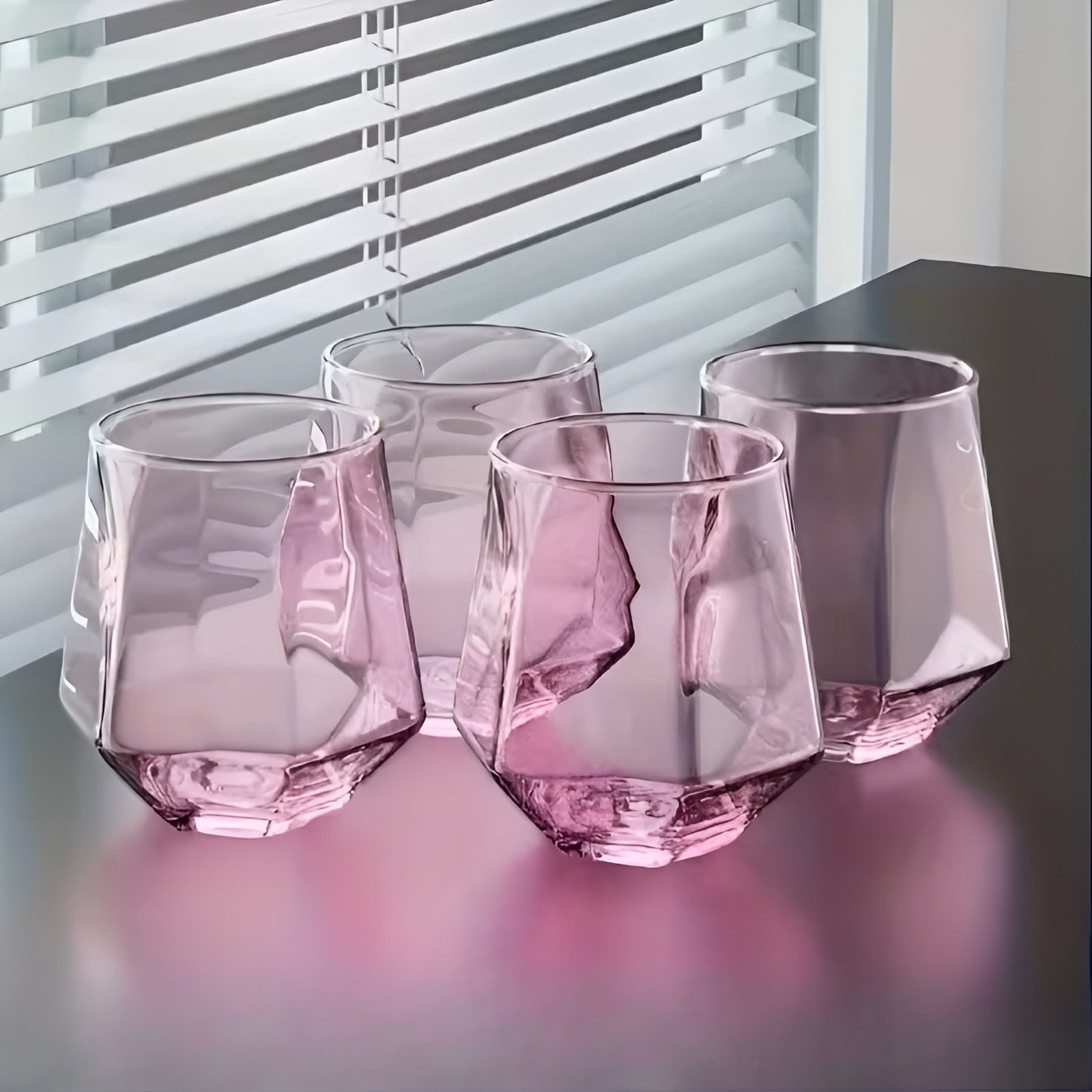 4-teiliges Geometrisches Whiskyglas-set Bunt – 300 ML Trinkgläser Für Whiskey Cocktails & Spirituosen | Elegante