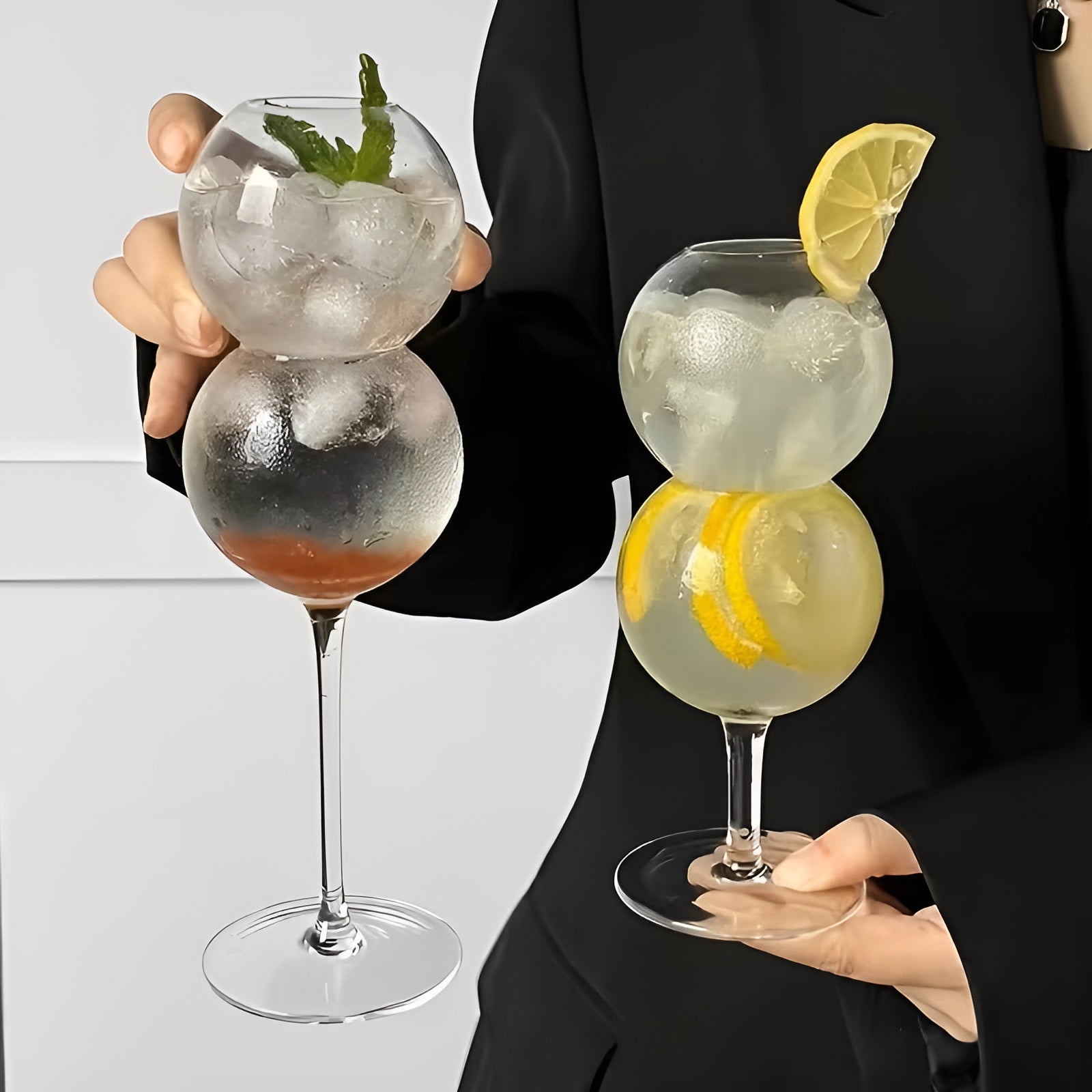 2er Set Glasbecher in Kugelform – Elegant und Dekorativ | Wiederverwendbar mit Glasstrohhalmen Perfekt für Saft Drinks