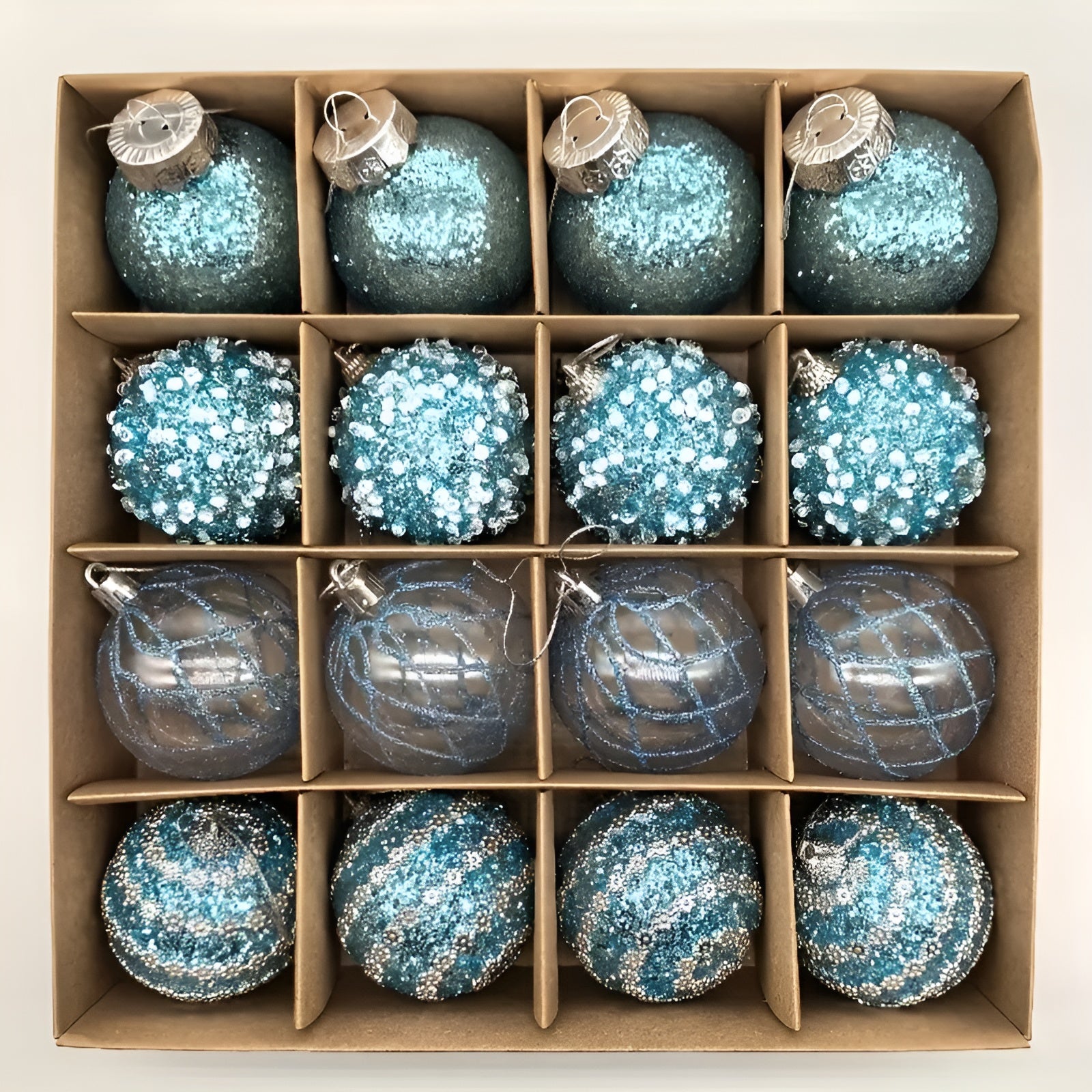 Weihnachtskugeln Set (16 Stück, Ø 6 cm) – Elegante Kugeln in Champagner | Perfekt für Weihnachtsbaum