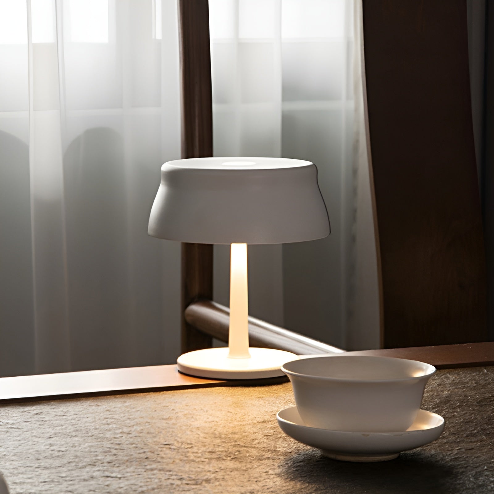 TouchMetal Light - Dekorative LED-Tischleuchte mit Touch-Steuerung