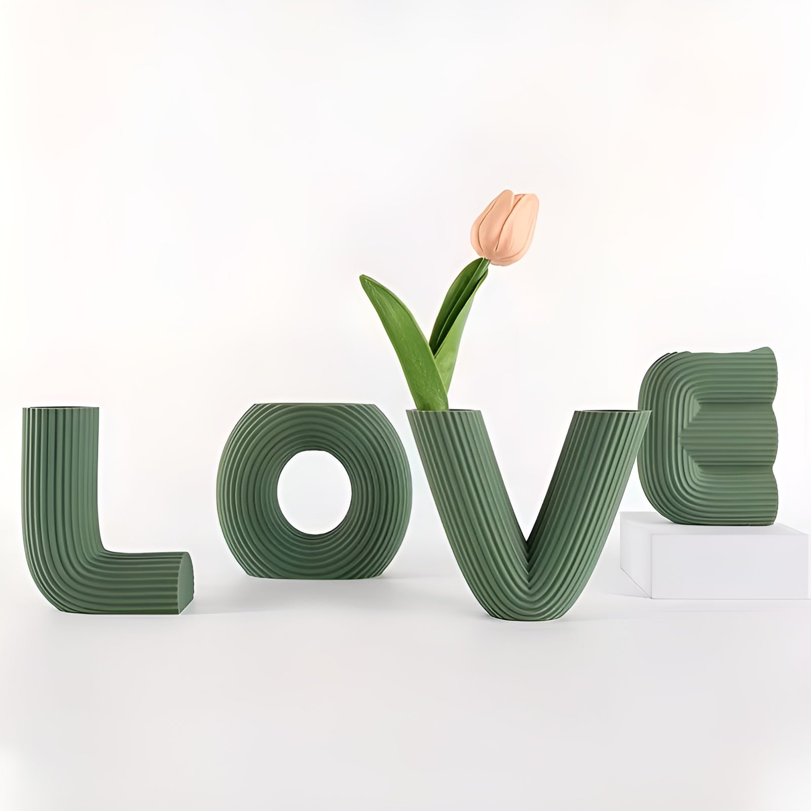 4er Set Deko-Figuren Liebe – Dekoratives Kunststoff-Design | Perfekt für Wohnraum Regal & Geschenk - Dekofigur