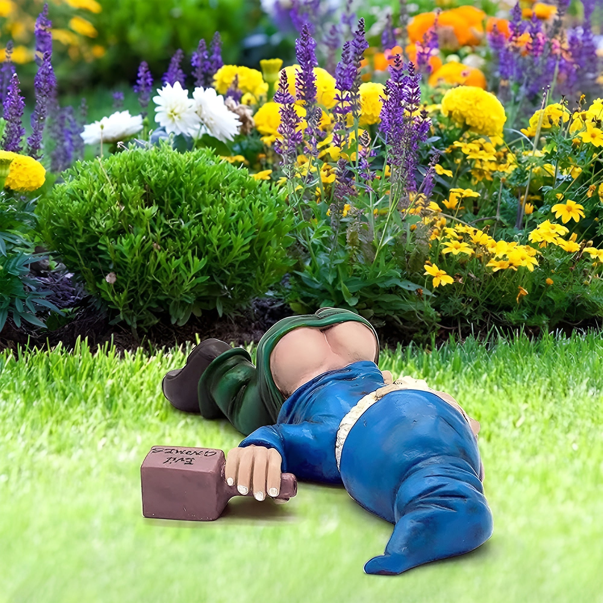 Lustige Gnom-Figur für den Garten – Betrunkener Zwerg | Ideal als Geschenk & Dekoration