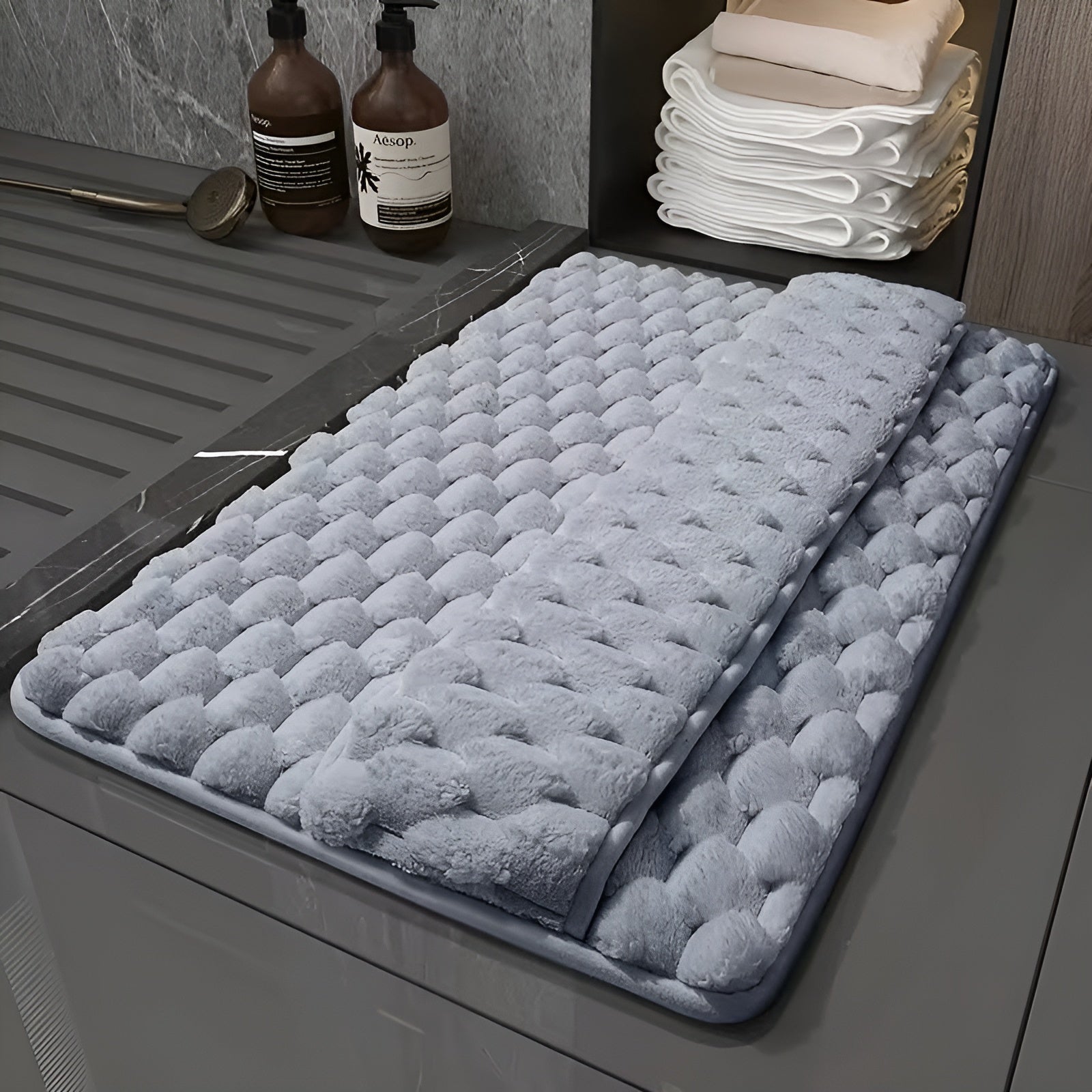 Badezimmermatte aus Memory Foam – Weich Saugstark und Rutschfest | Perfekt für Dusche und Bad - 40*60cm/15.75.23.62in
