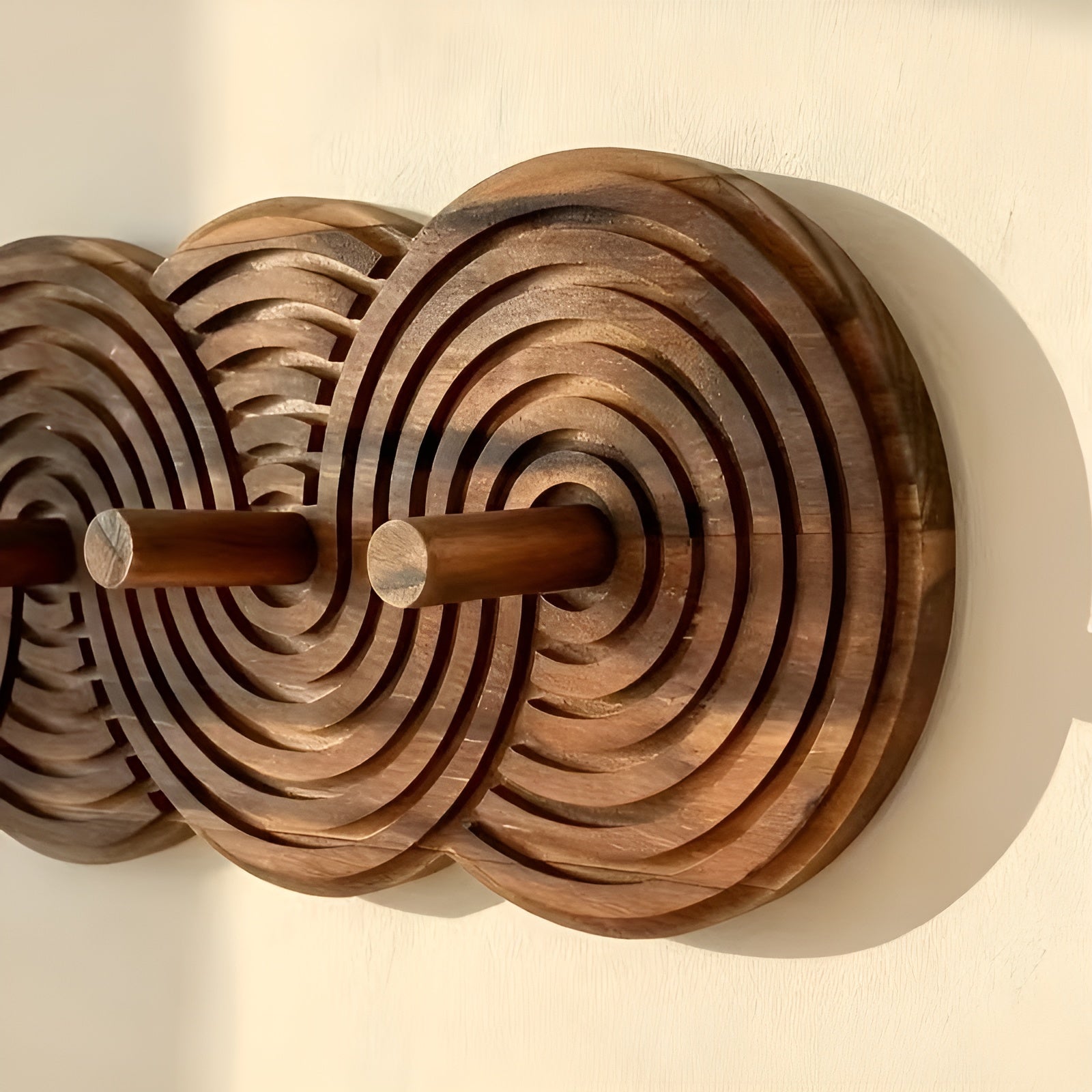 Vegghengt Krok i Tre – Enkel Montering uten Boring | Dekorativ Bohemsk Oppbevaring