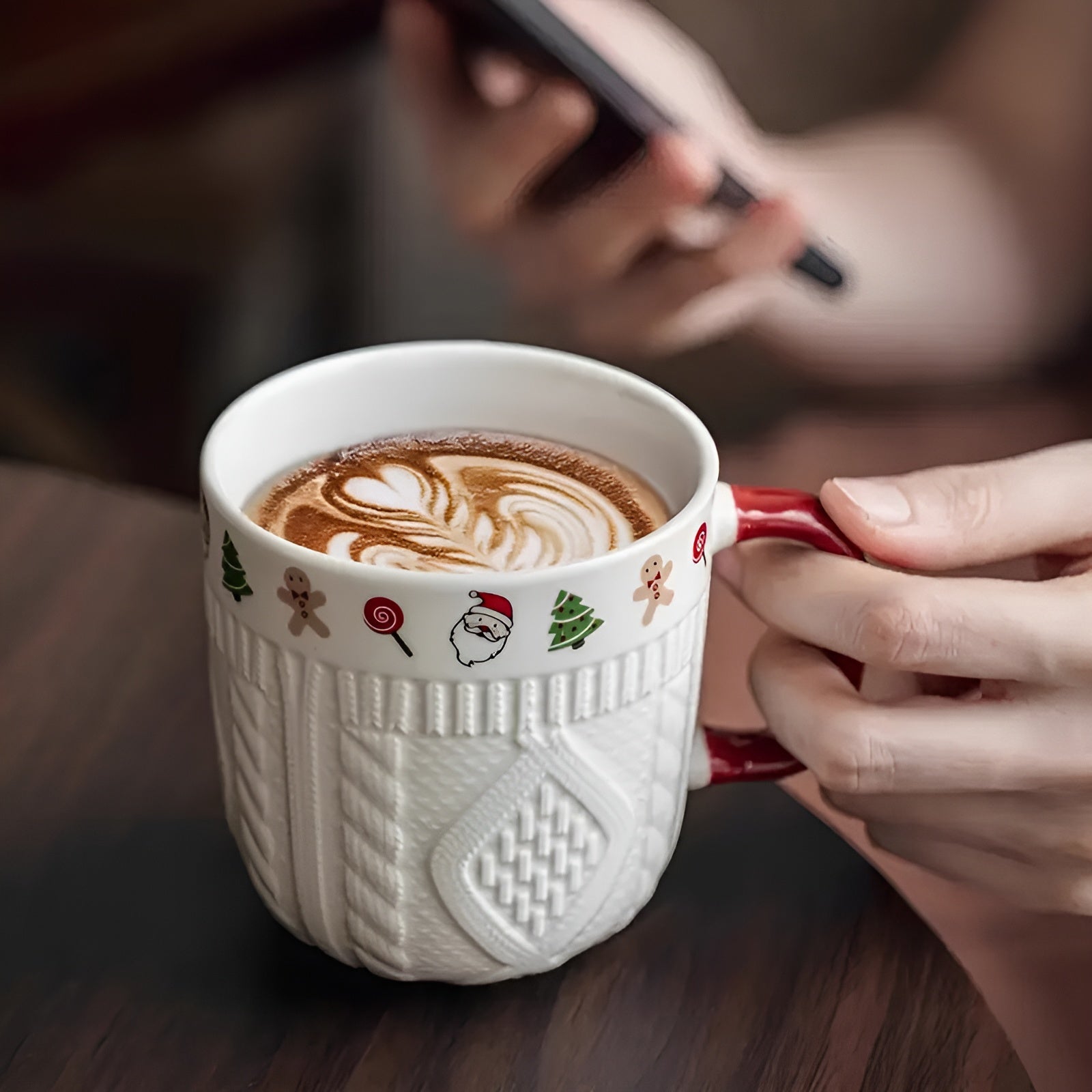 Keramik-Tassen Set (2 Stück) – Süße Weihnachtsmotive mit Reliefdesign | Perfekt für Paare & Heiß- oder Kaltgetränke, Ideales Geschenk zu Weihnachten