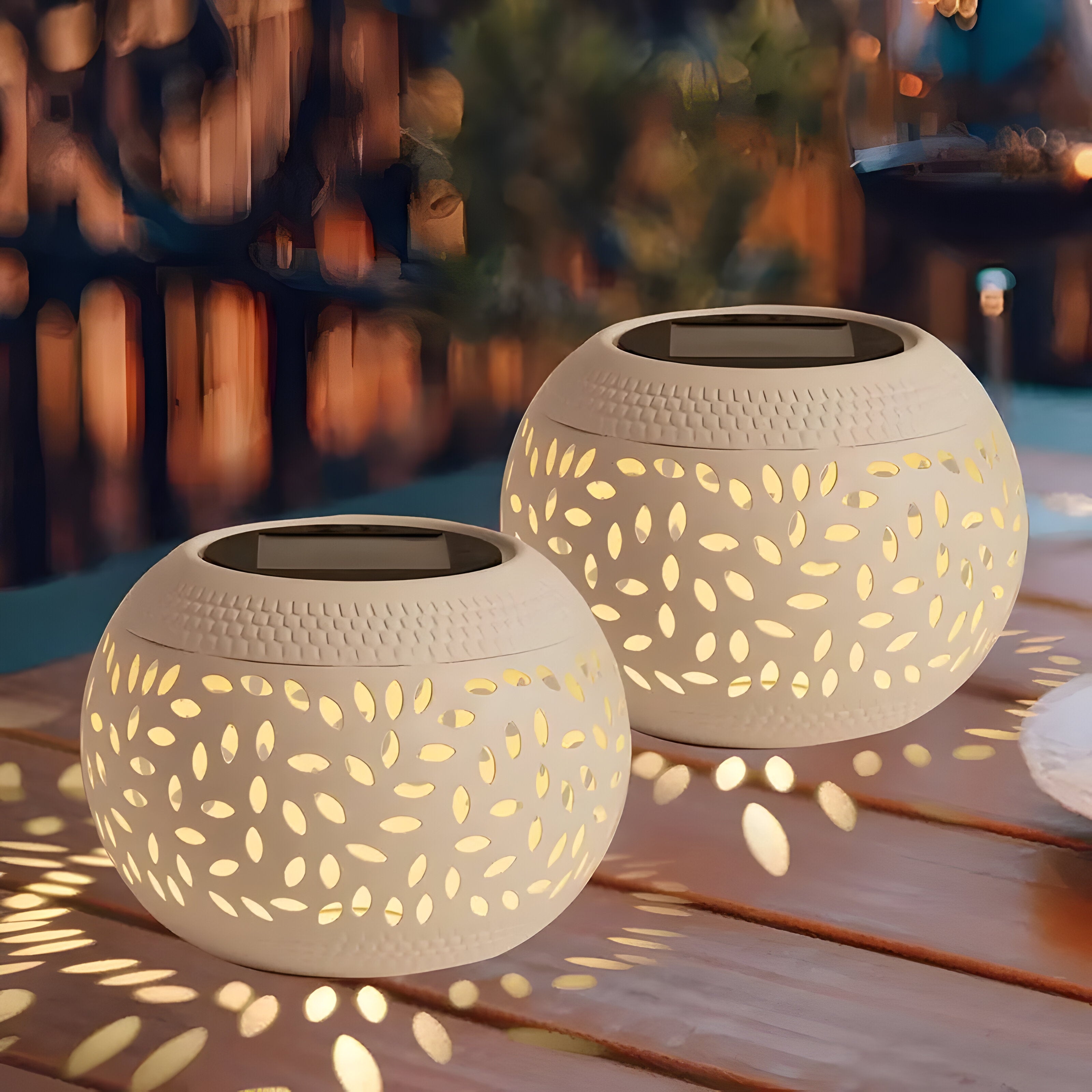 Solartischlampen – Dekoratives Ausgehöhltes Design für Garten & Balkon (2er-Set)