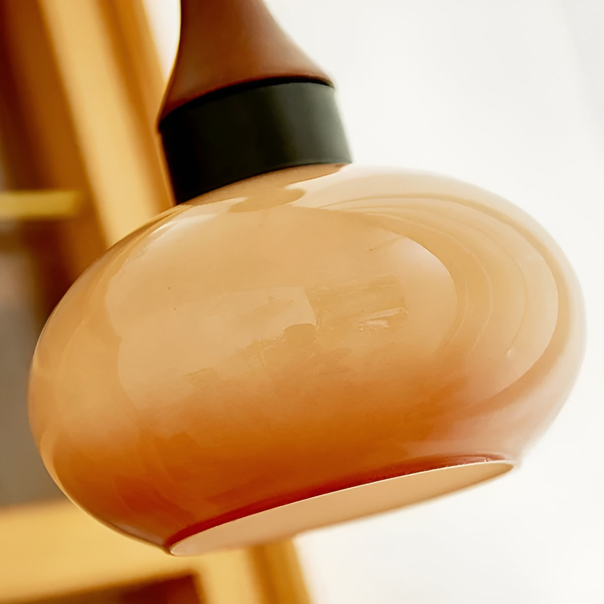 Hängelampe im Modernen Design – Stilvolle Akzentbeleuchtung für Wohn- und Esszimmer