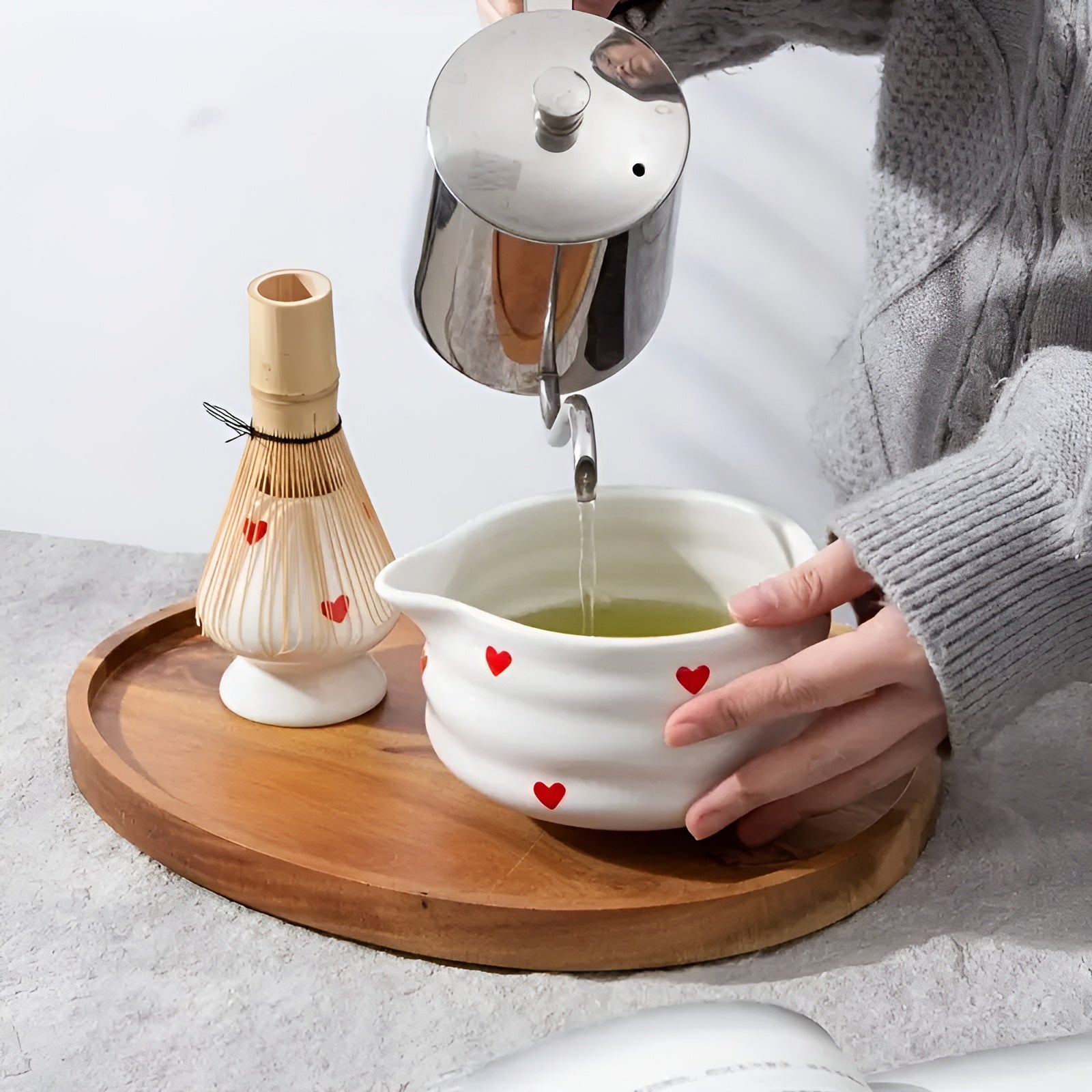 Matcha-Schale mit Herzdesign – 4/5 Stück Ausgießer & Bambusbesen | Ideal für den Hausgebrauch