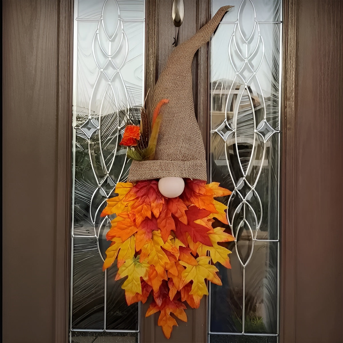 Herbstlicher Türanhänger mit Zwerg und Ahornblättern – Dekorativ und Charmant | Perfekt für Haustür und Herbstdeko