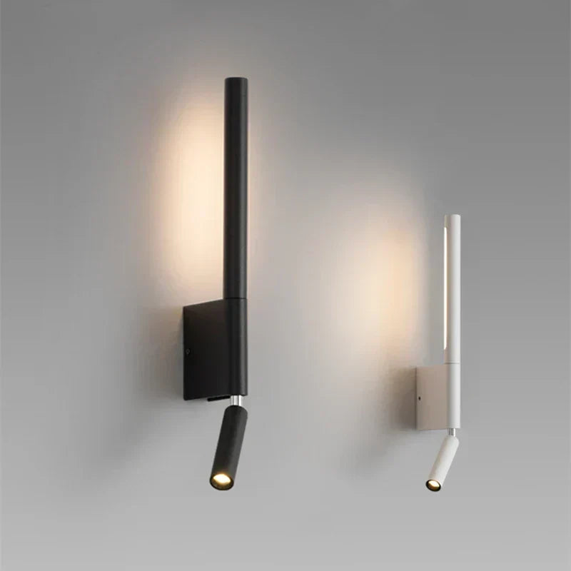 Wandleuchte in Schwarz mit warmweißem LED-Licht
