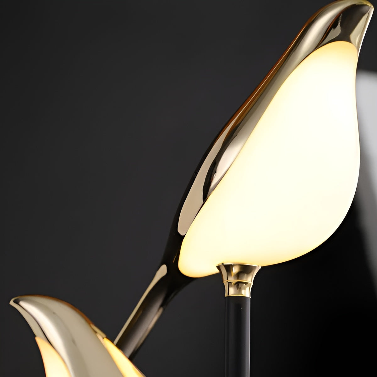 Vogeltischlampe – Dekorativ und stilvoll | Perfekt für Wohn- und Schlafzimmer