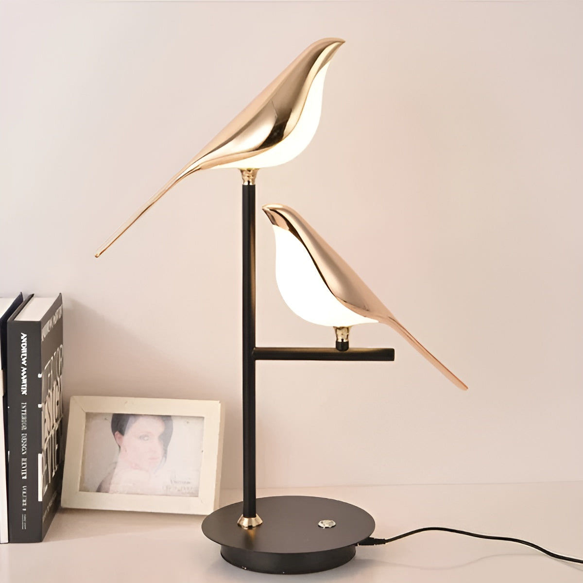Vogeltischlampe – Dekorativ und stilvoll | Perfekt für Wohn- und Schlafzimmer