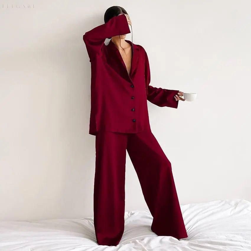 Hilo - Schlafanzugset für Frauen: Luxus und Komfort in einem - Elegare - DEA060 - Rot-XL