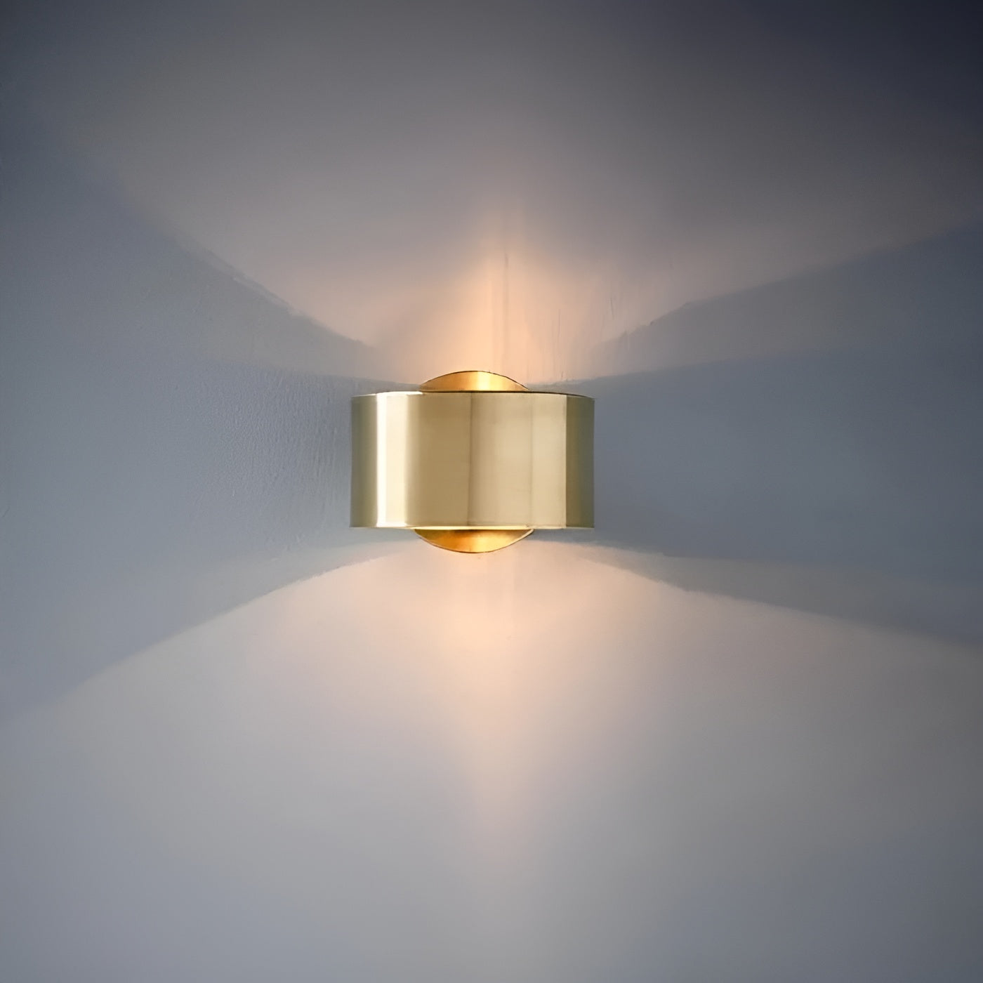 BrioGlow Light - Moderne Wandleuchte für Innenräume
