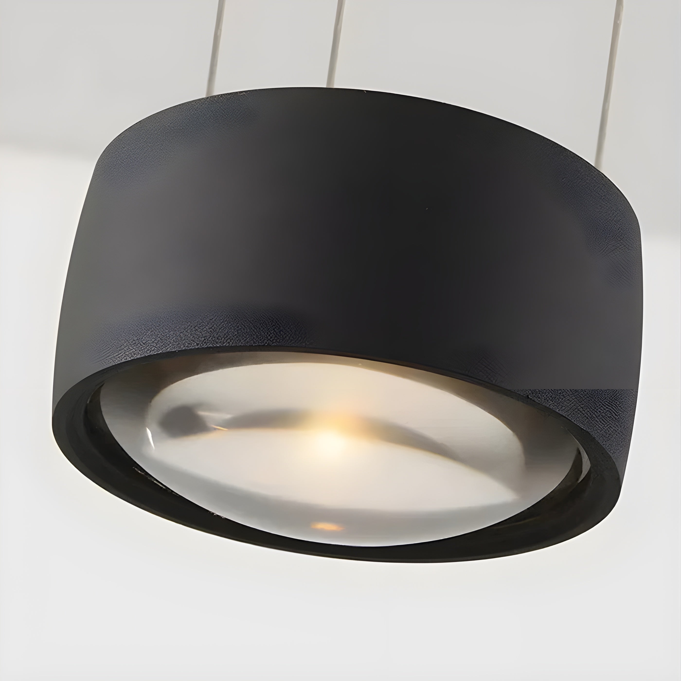 Moderne LED-Pendelleuchte – Minimalistisches Design für Alle Zimmer