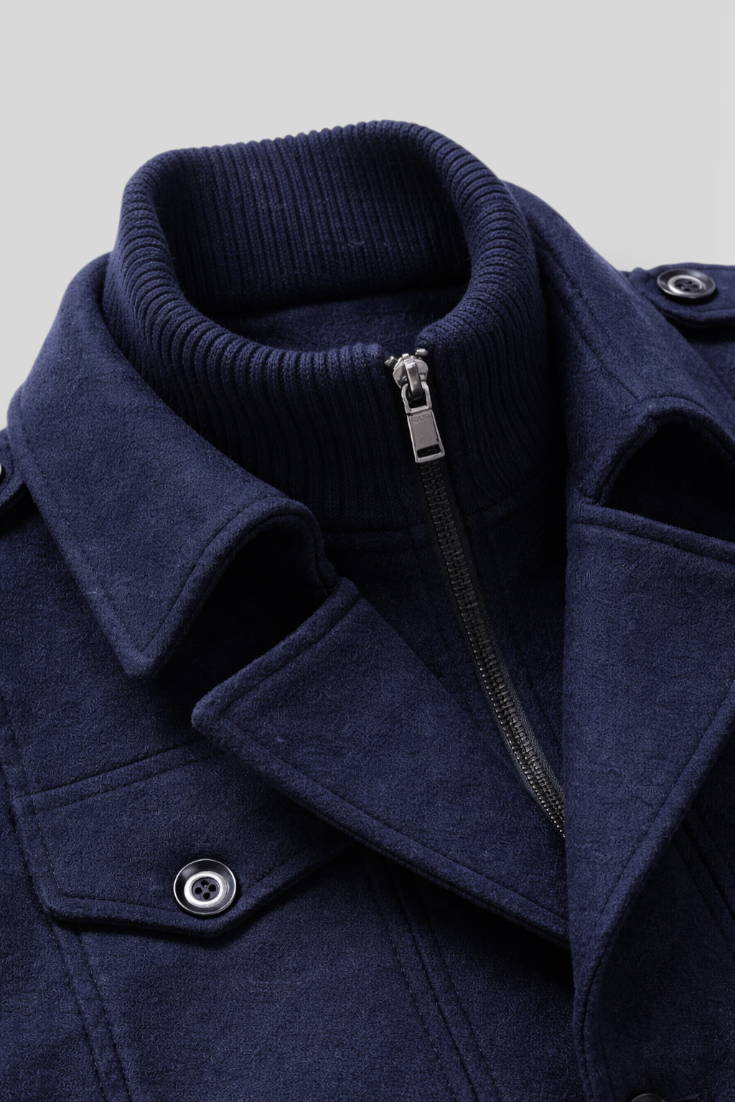 Herren Winterjacke Marineblau – Passform am Modell