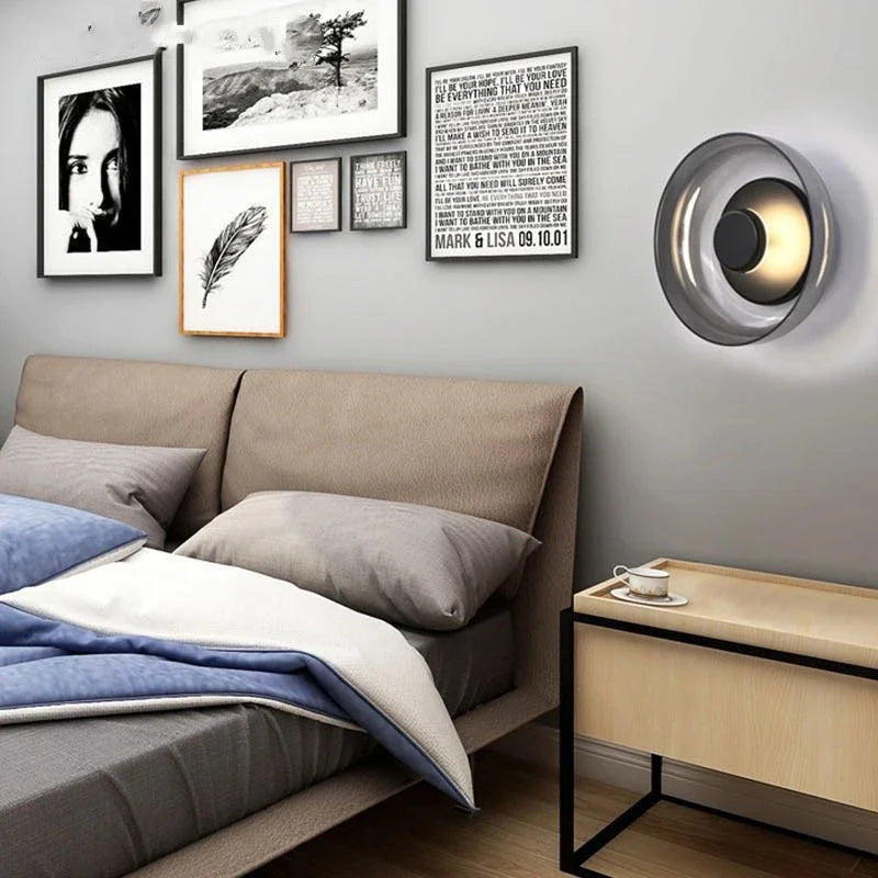 Moderne LED-Wandleuchte aus Glas in Grau oder Gold – elegantes Design für Schlafzimmer und Wohnzimmer, Bild 7