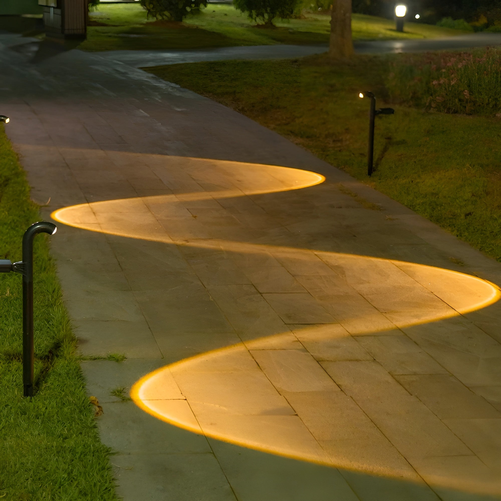 LED Solarlampen für den Garten – Dekorative Wegbeleuchtung für Hof und Einfahrt