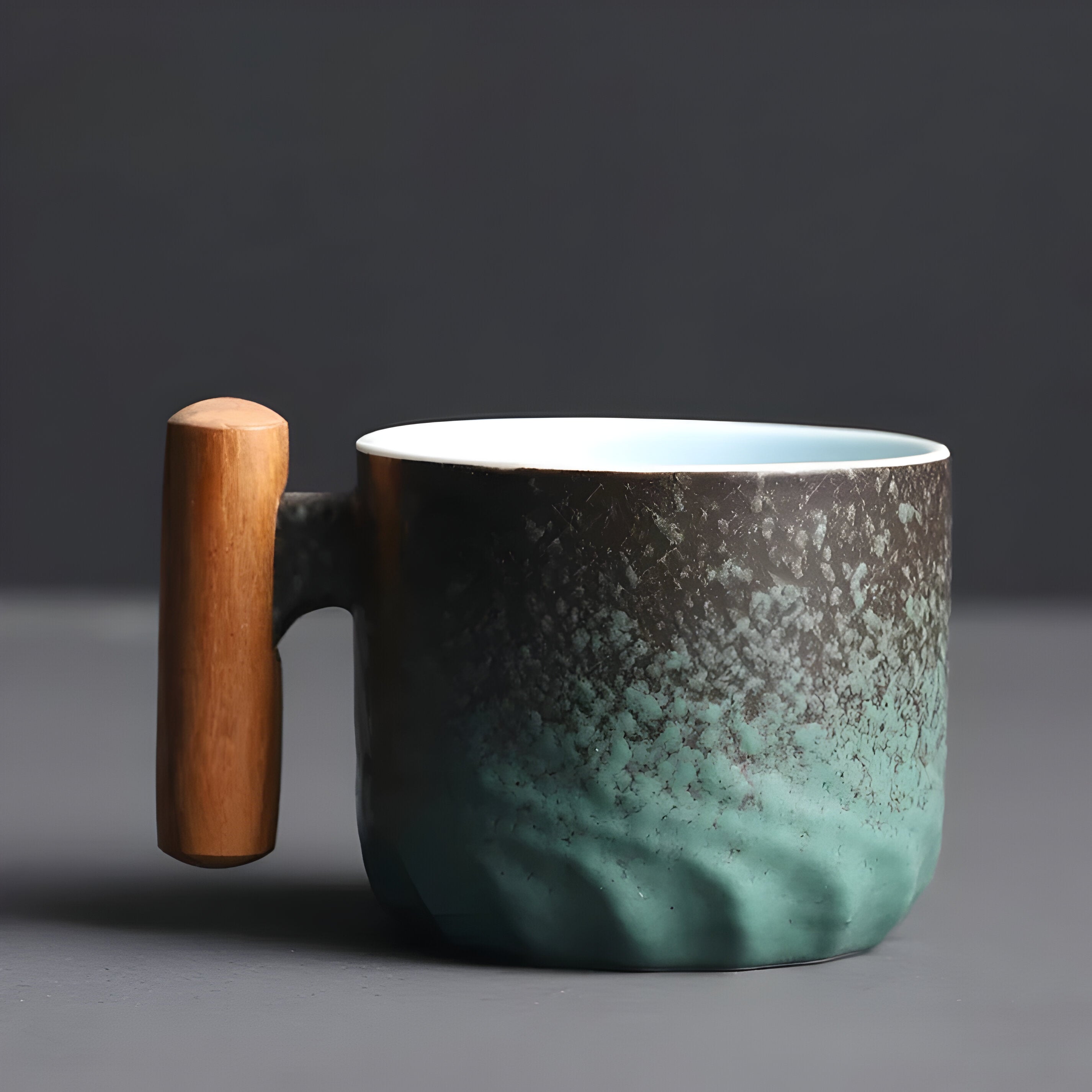 CaféClay Cup - Retro-Keramik-Kaffeebecher mit Holzgriff