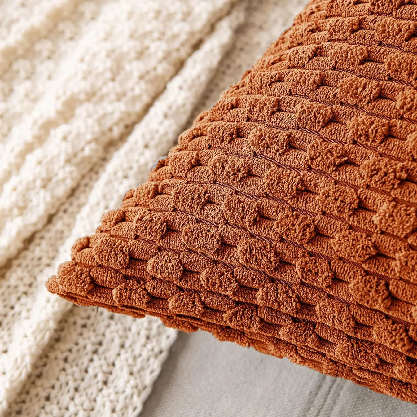 Geripptes Samt-Kissen – Weich & Gemütlich | Boho-Design für Sofa und Bett - Kissen