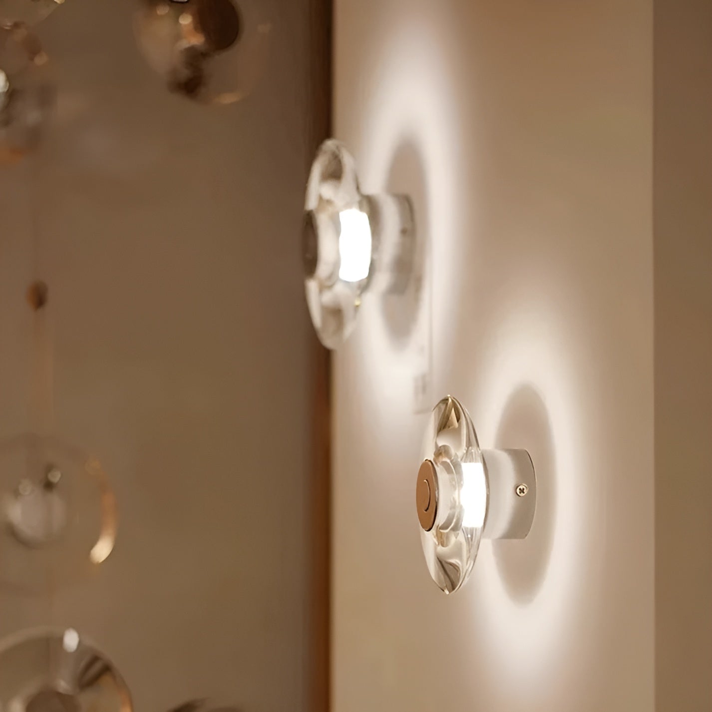 „Kristall-Wandleuchte – Elegant und Minimalistisch | Dekorative Beleuchtung für Zuhause