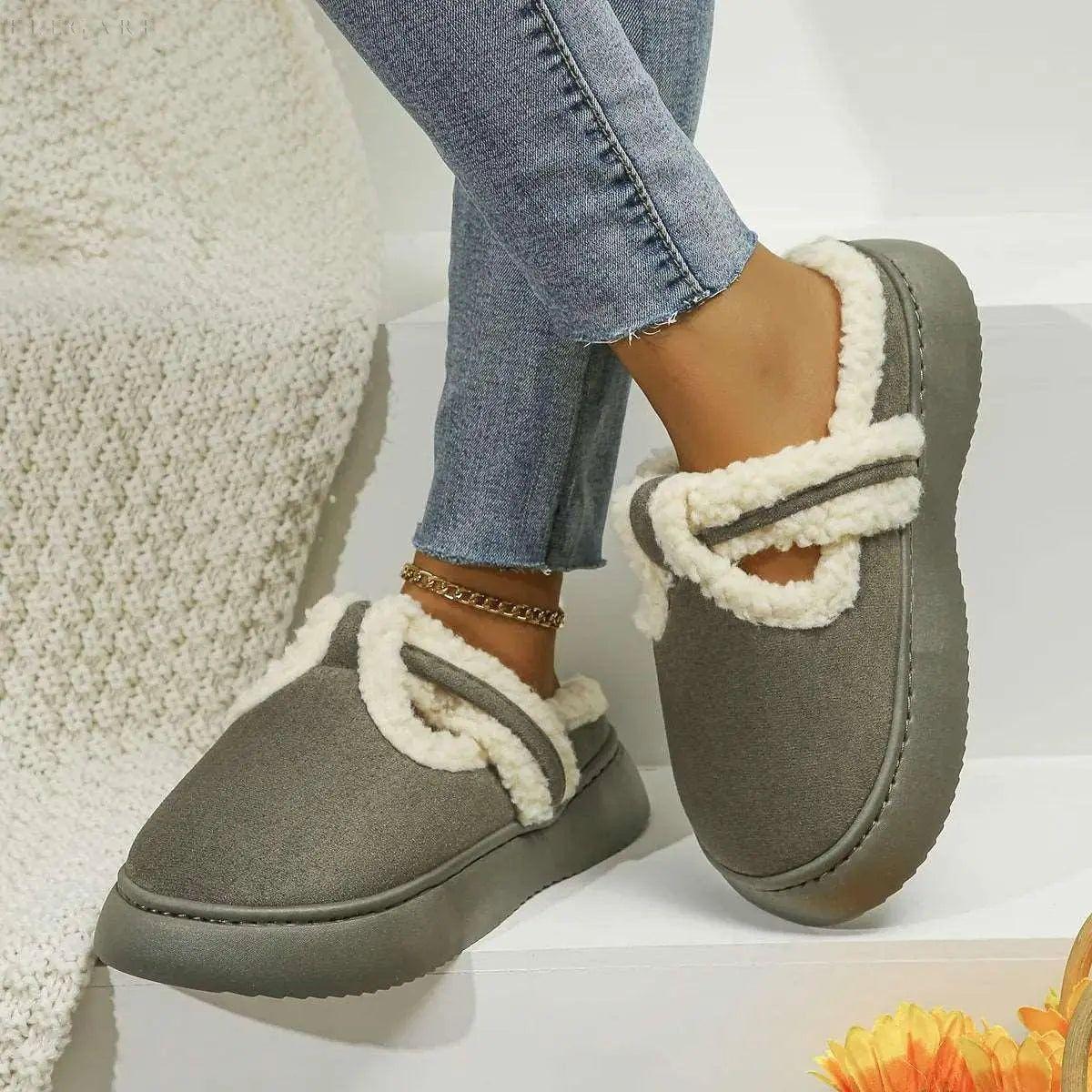 Sandi - Warme flauschige Hausschuhe - Elegare - DEA082 -