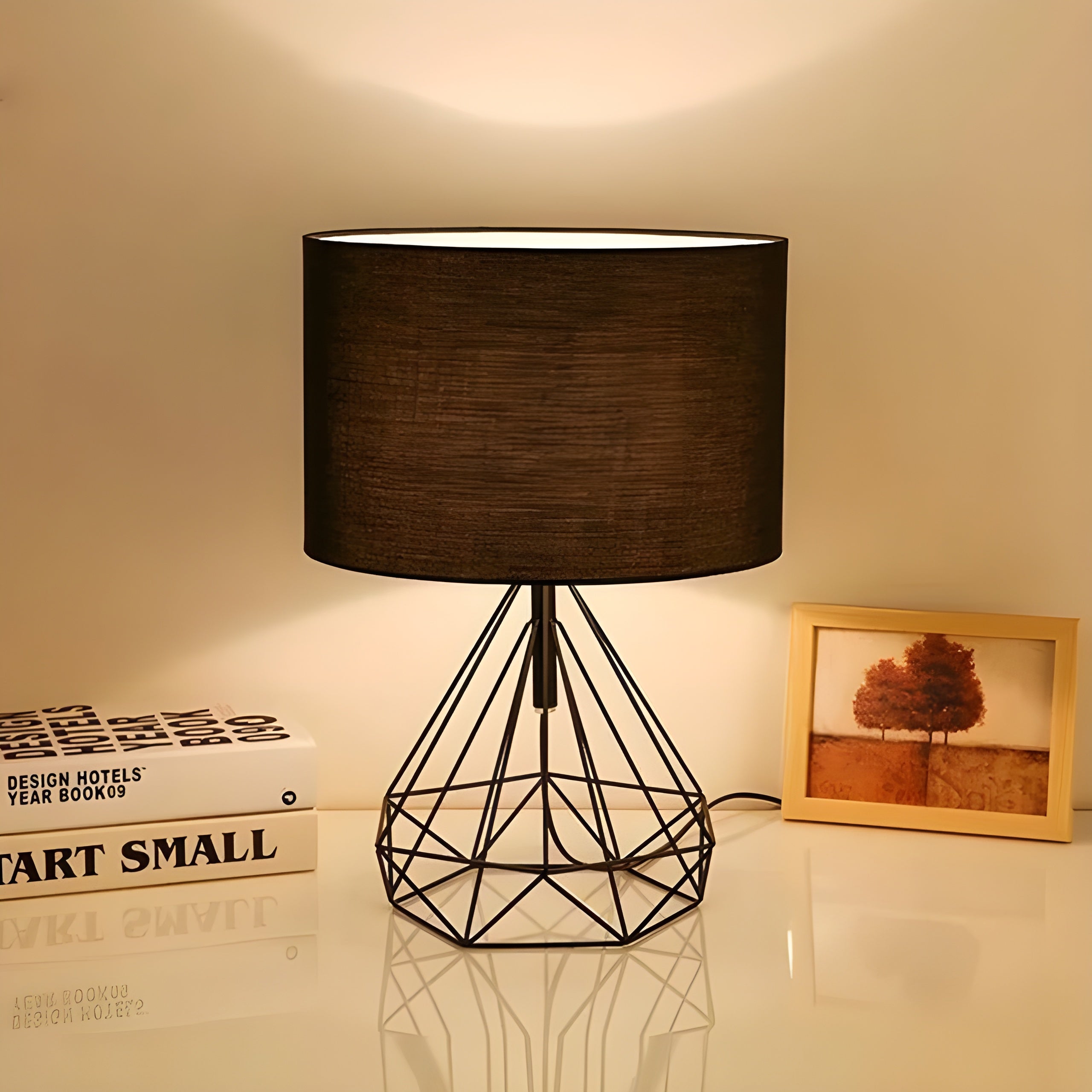 SkandiShade Lamp - Dekorative Tischlampe im skandinavischen Design
