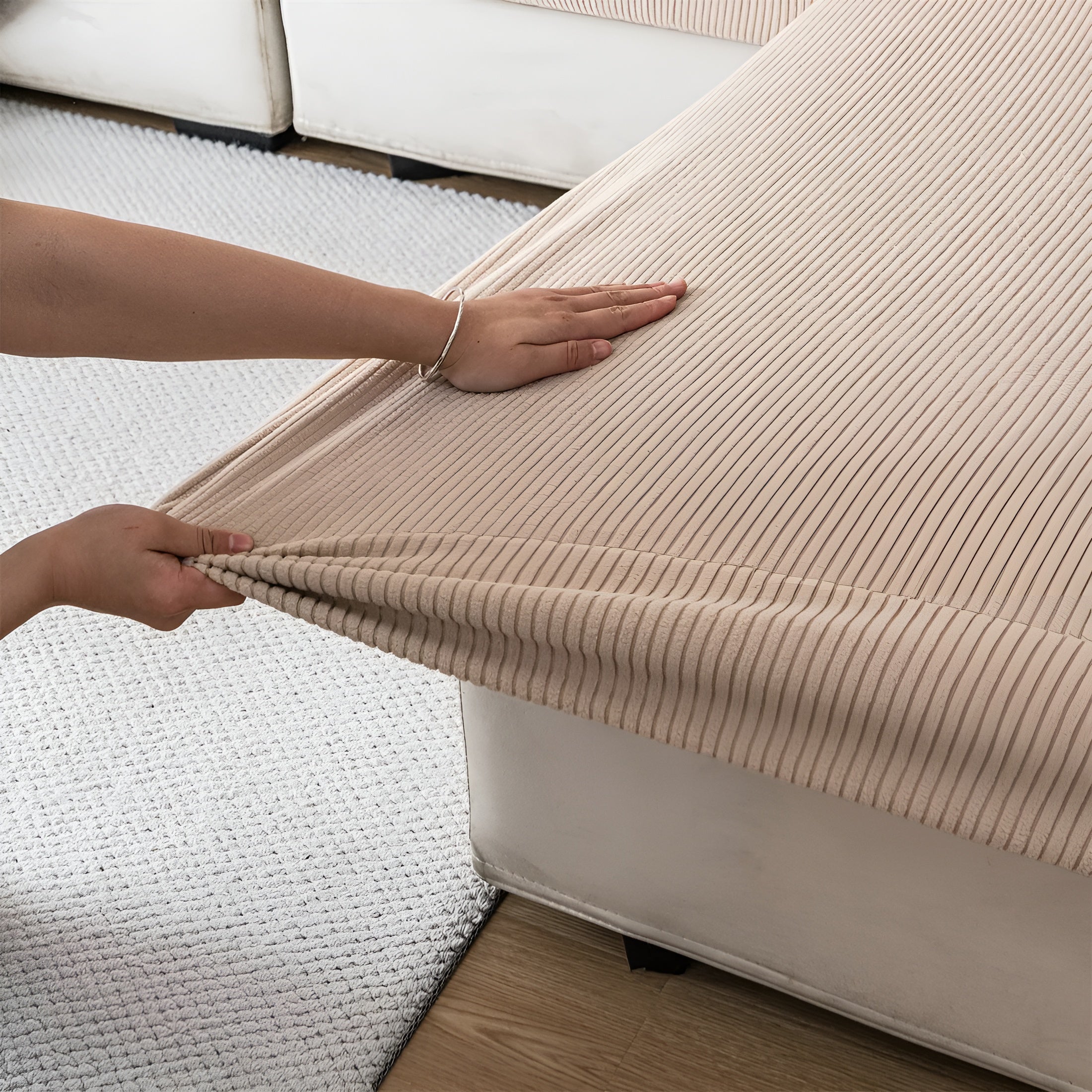 Sofaüberwurf aus Cord – Dehnbar & Kratzfest | Vertikales Streifendesign
