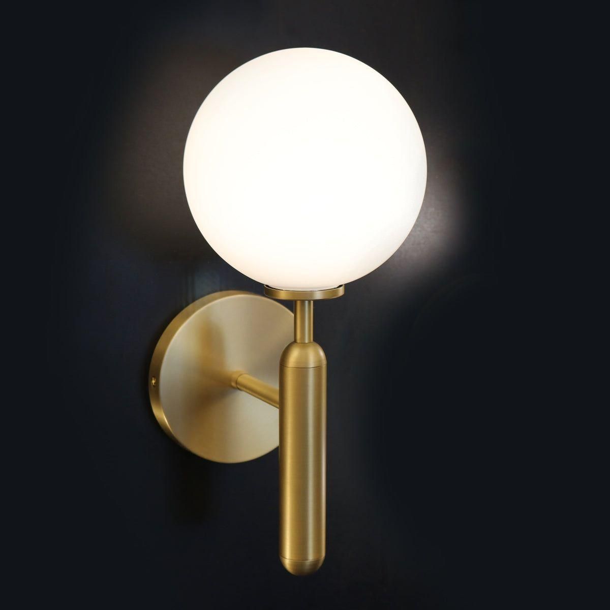 CrystalDream Light - Moderne Nordic Glas Ball LED Wandlampe Elegare