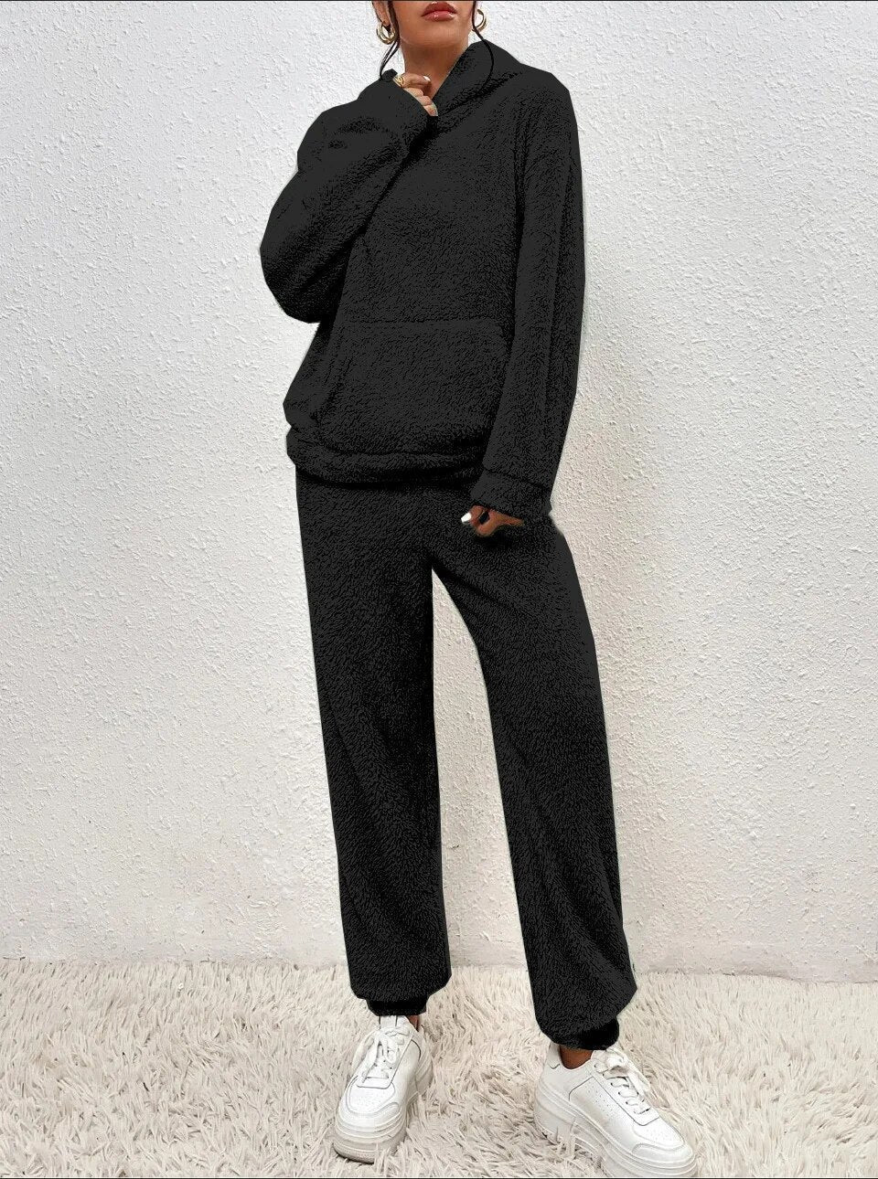 Flauschiges Damen-Homewear-Set mit Kapuze in Grau