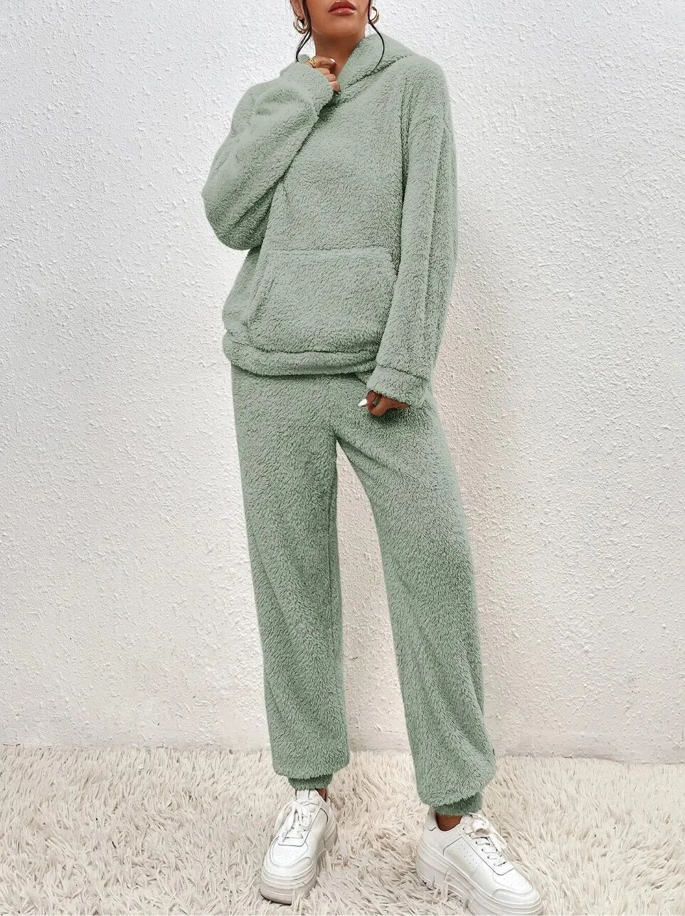 Kuscheliger Hausanzug mit Kapuze in Grün – Damen Loungewear