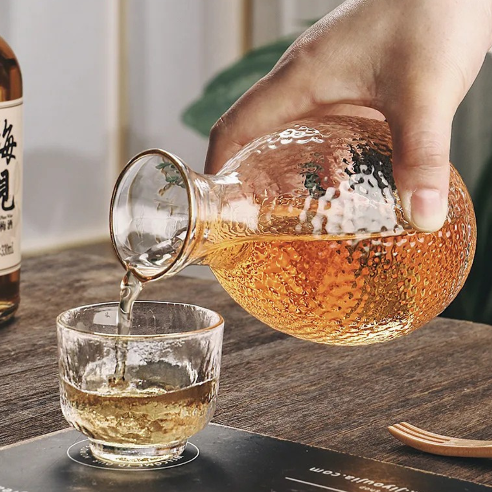 Japanisches Sake-Set aus Glas – Elegante Karaffe mit Bechern | Perfekt für Wein, Whisky & Likör