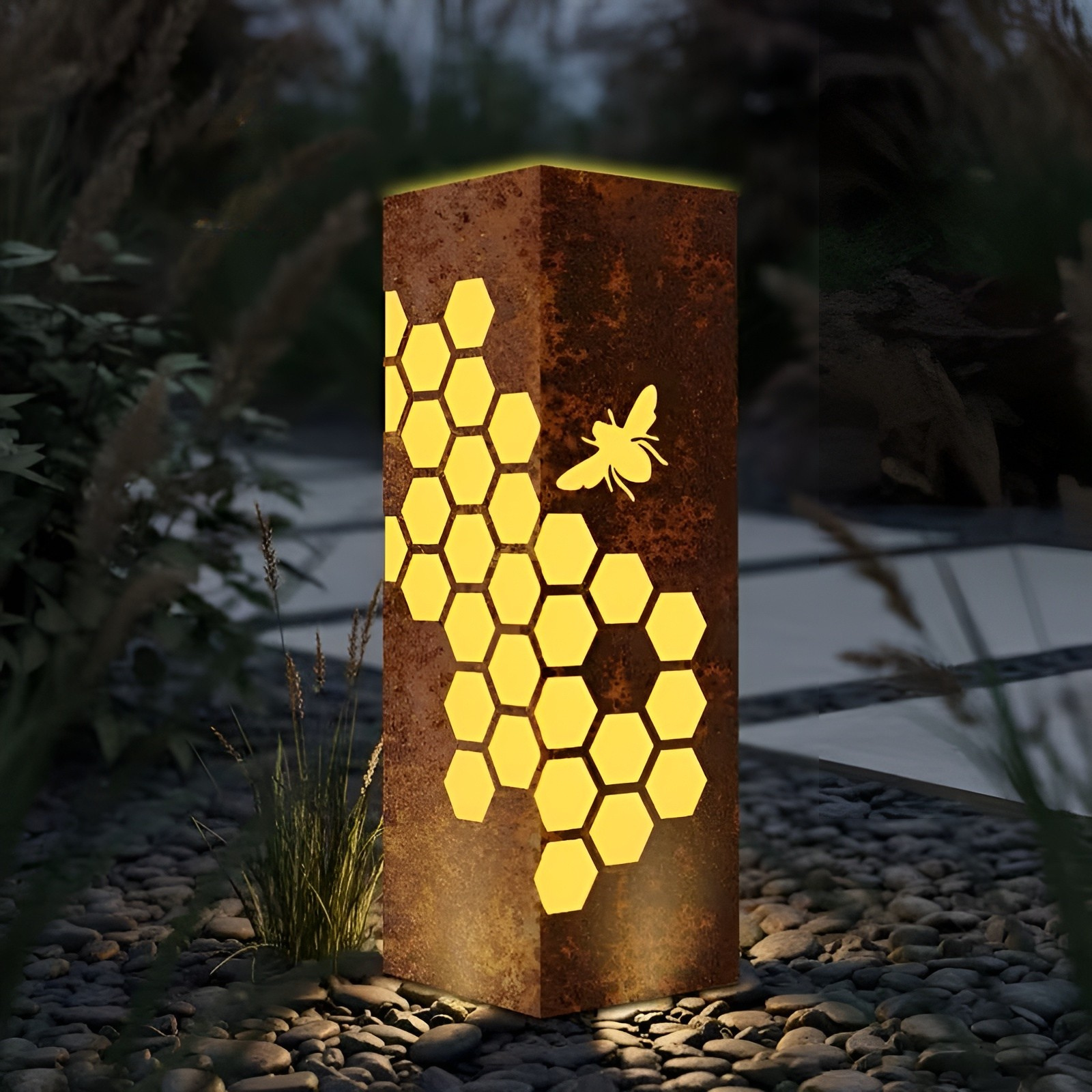 3D Gartenlaterne mit Wabenmuster – Dekorative Metallleuchte im Rost-Look | Perfekt für Garten Terrasse und Blumenbeete