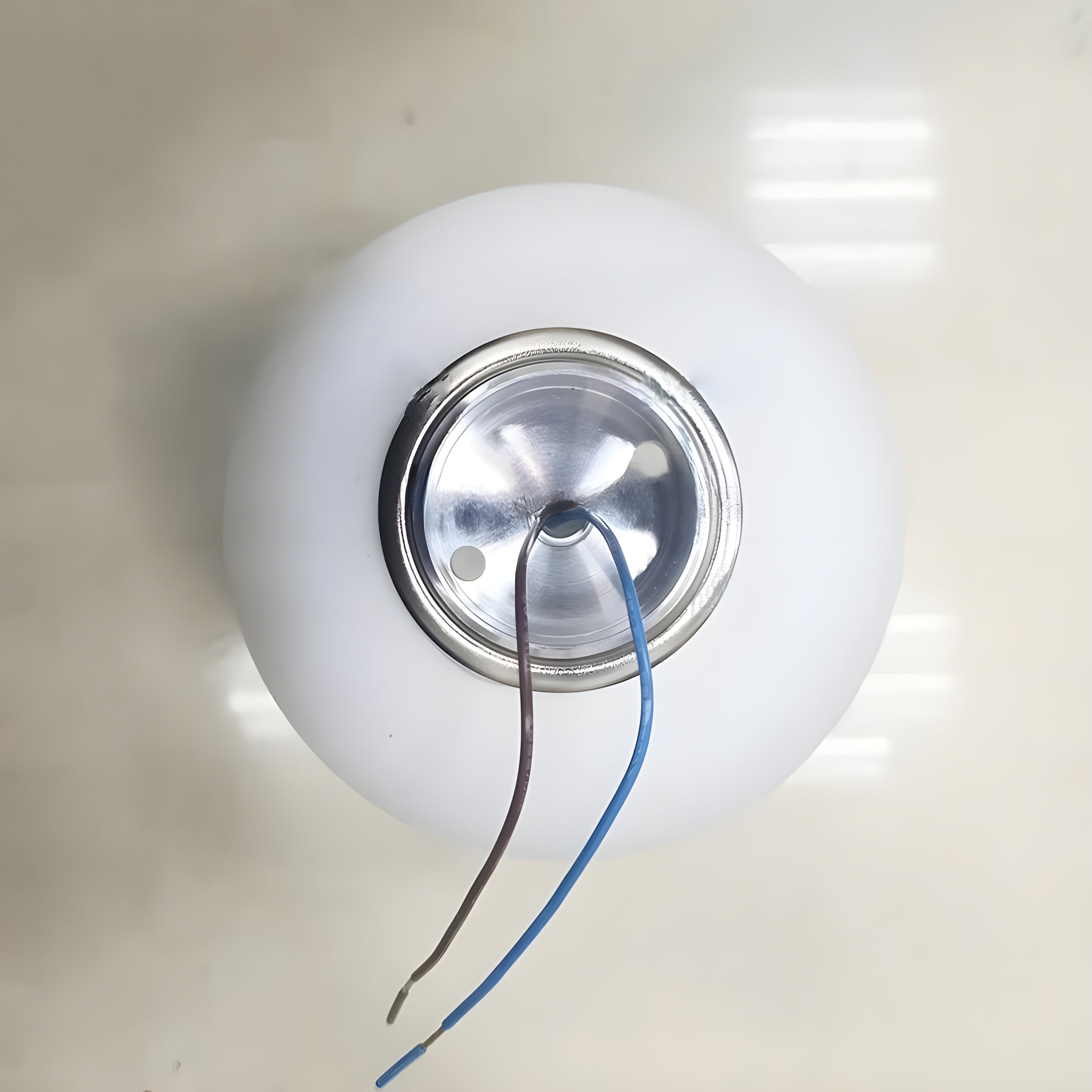 Runde Glas Wandleuchte – Moderne LED-Lampe für Wohnzimmer oder Flur