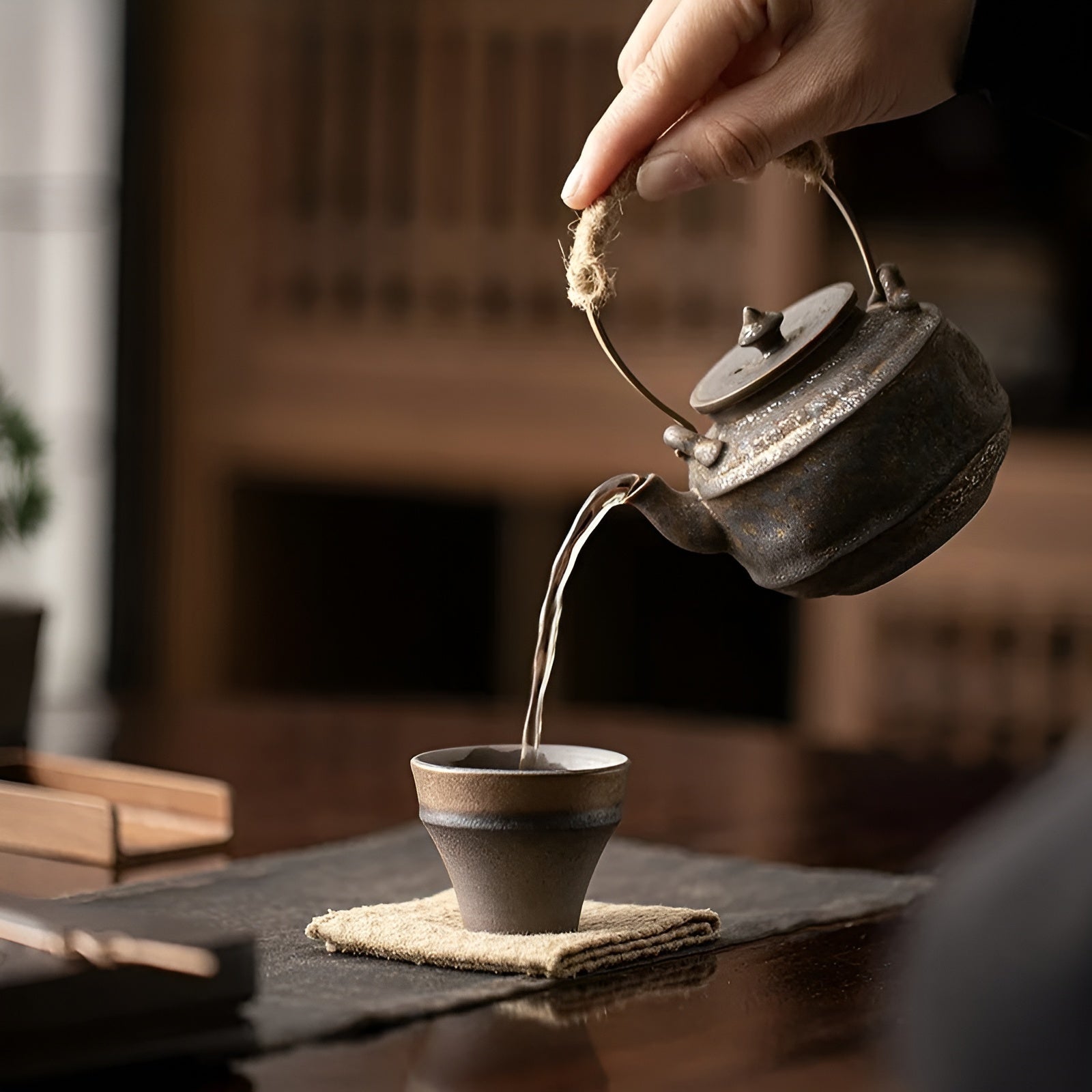 Teekanne aus Eisen mit Glasur – Japanisches Design & Handgefertigt | Perfekt für Gongfu-Teezeremonien