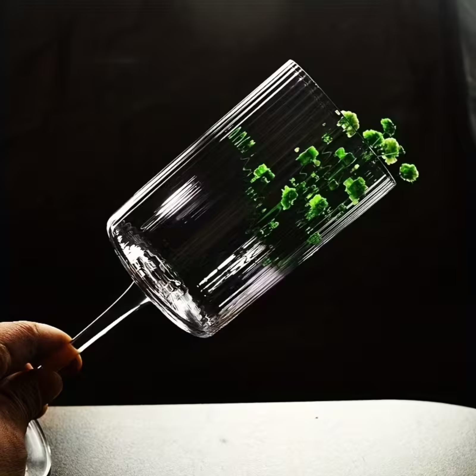 Kristallglas mit Vintage-Rillen – Transparent & Dekorativ | Elegantes Glas für Alltag und Tischkultur - Wohnzubehör