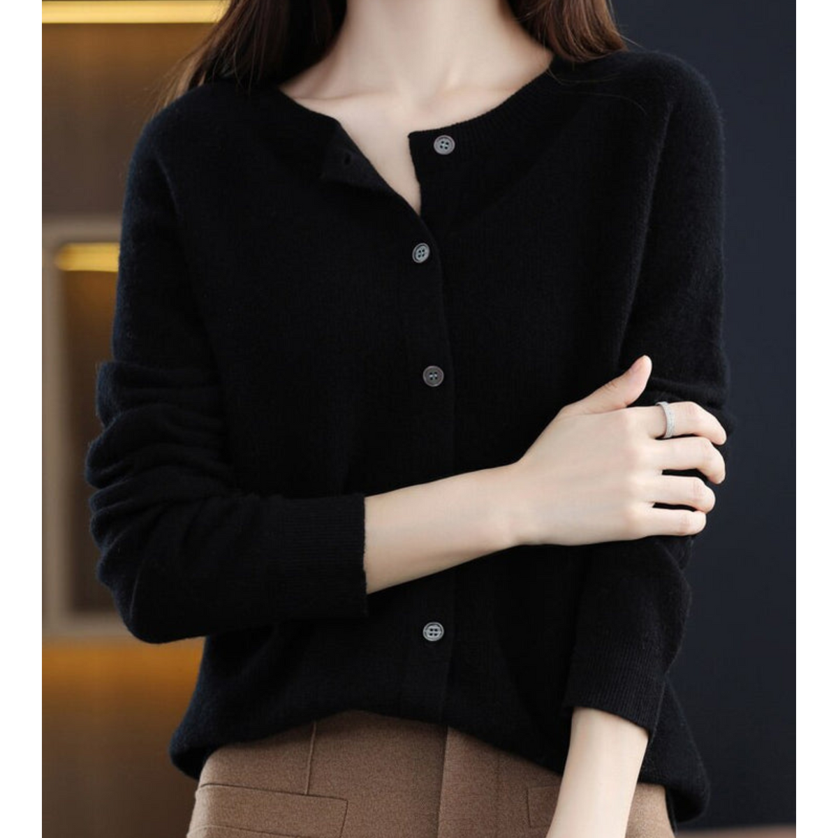 Damen Strickpullover in Dunkelblau – Detailansicht