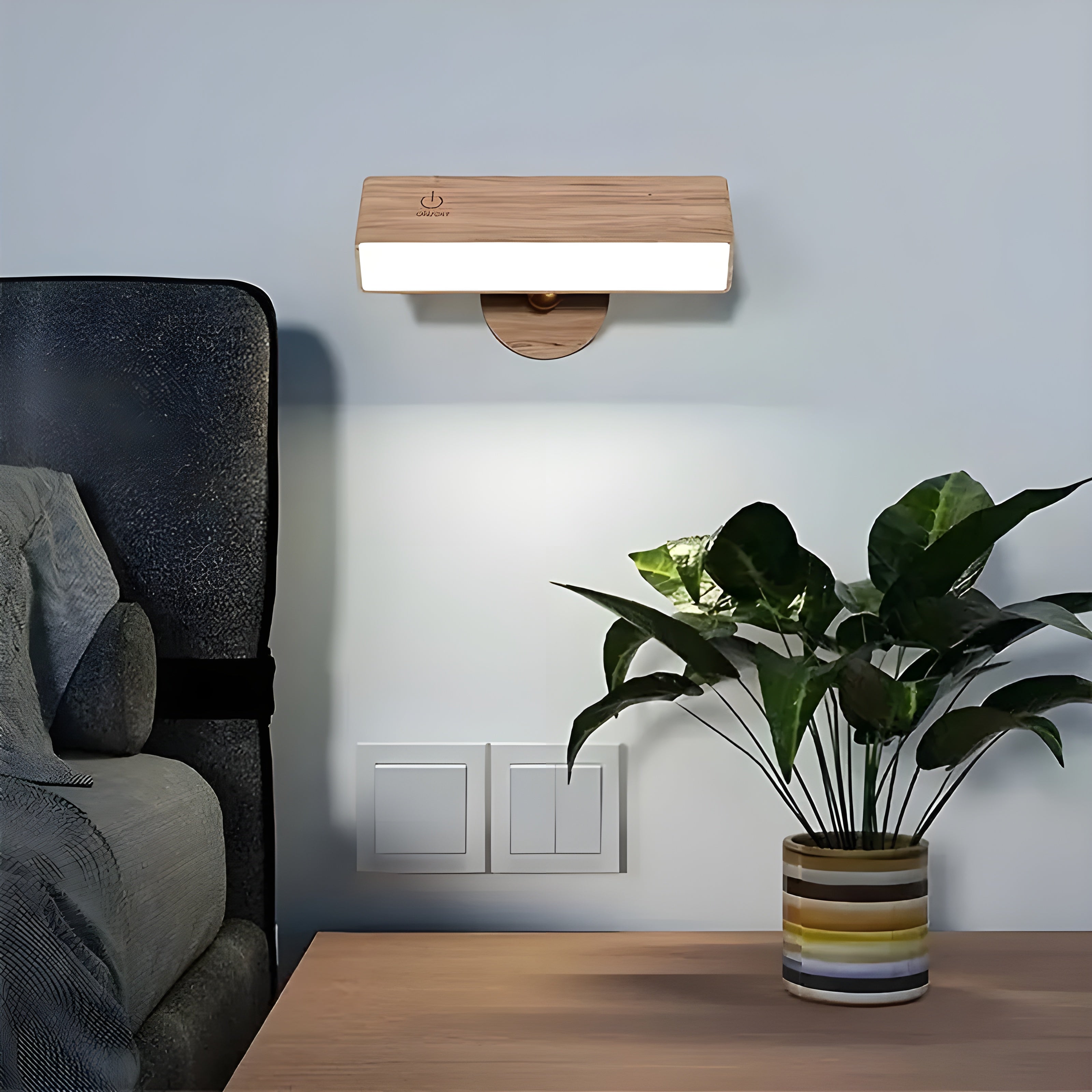 Kleine Verstellbare Wandleuchte – Holz & Magnet | Flexibel und Stilvoll