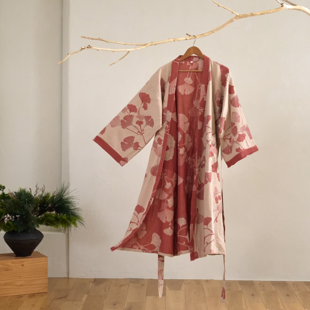 Baumwoll-Kimono-Bademantel mit Ginkgo-Print - Nude & Rot / S - Bademäntel und Loungewear