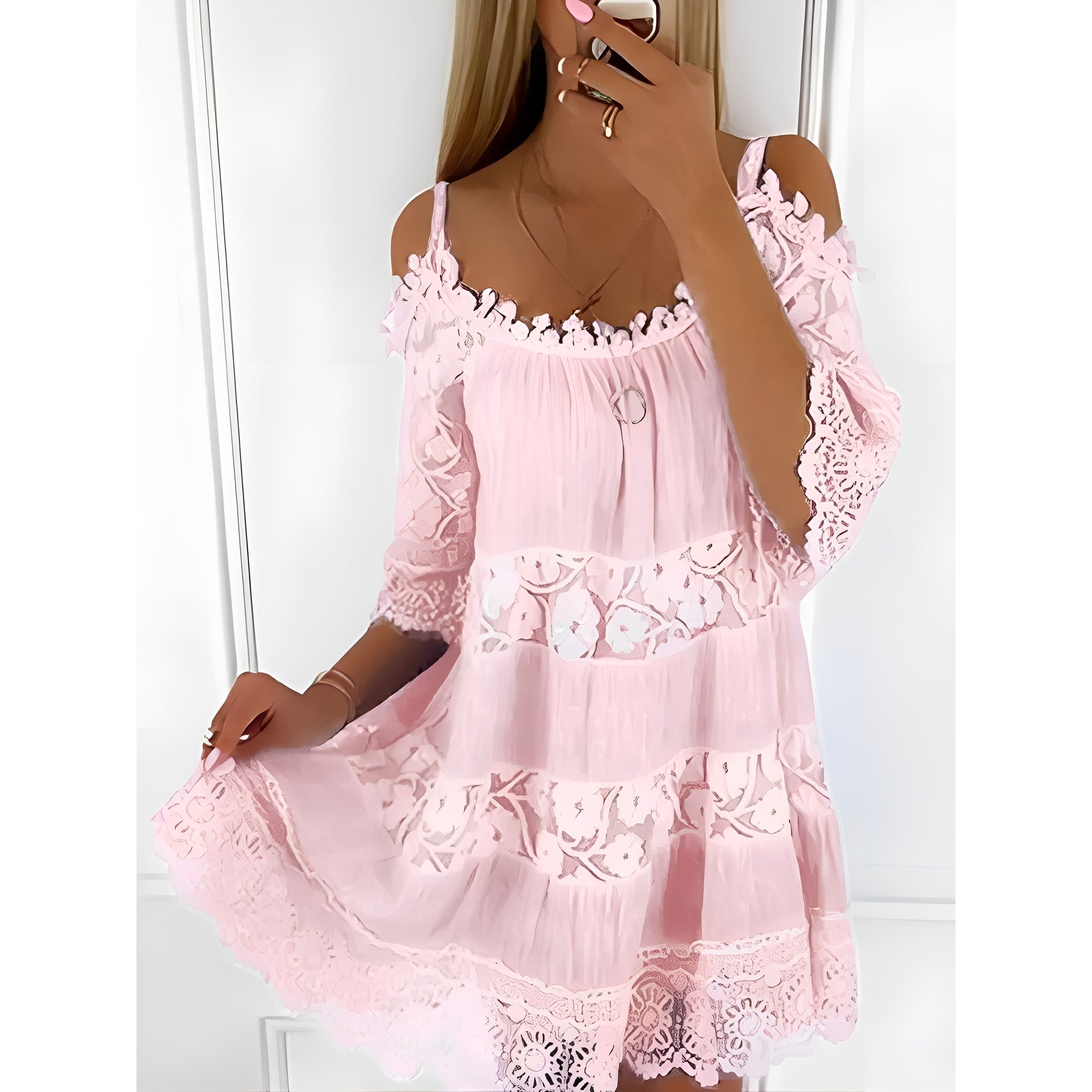 Beatrix Dress - Schulterfreies Spitzenkleid mit Halbärmeln - Rosa / S - Damenkleid