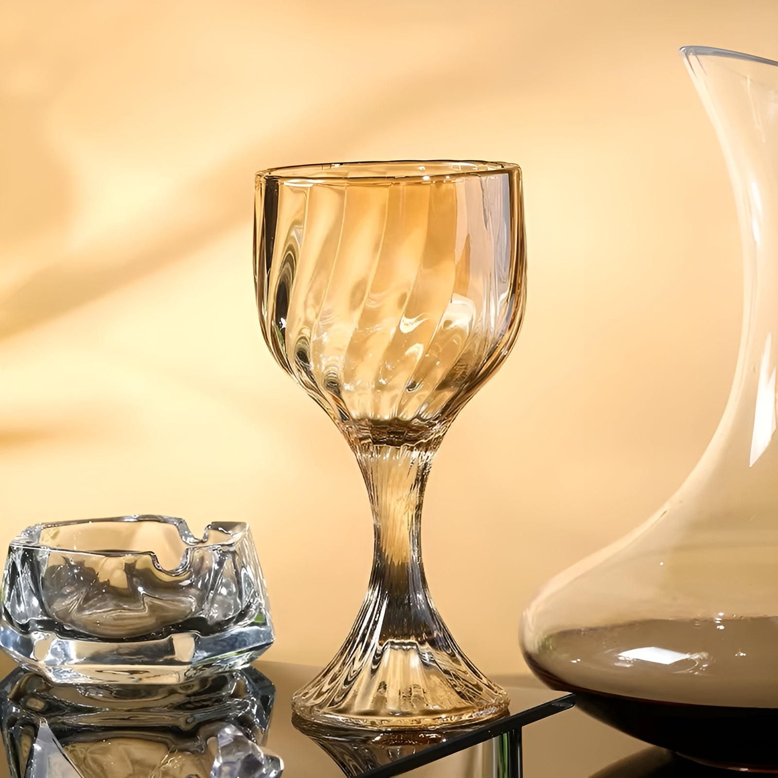 Retro Trinkgläser mit Stiel (6 Stück) – Gerilltes Glas im Vintage-Look | Stilvoll für jede Tafel - Wohnzubehör